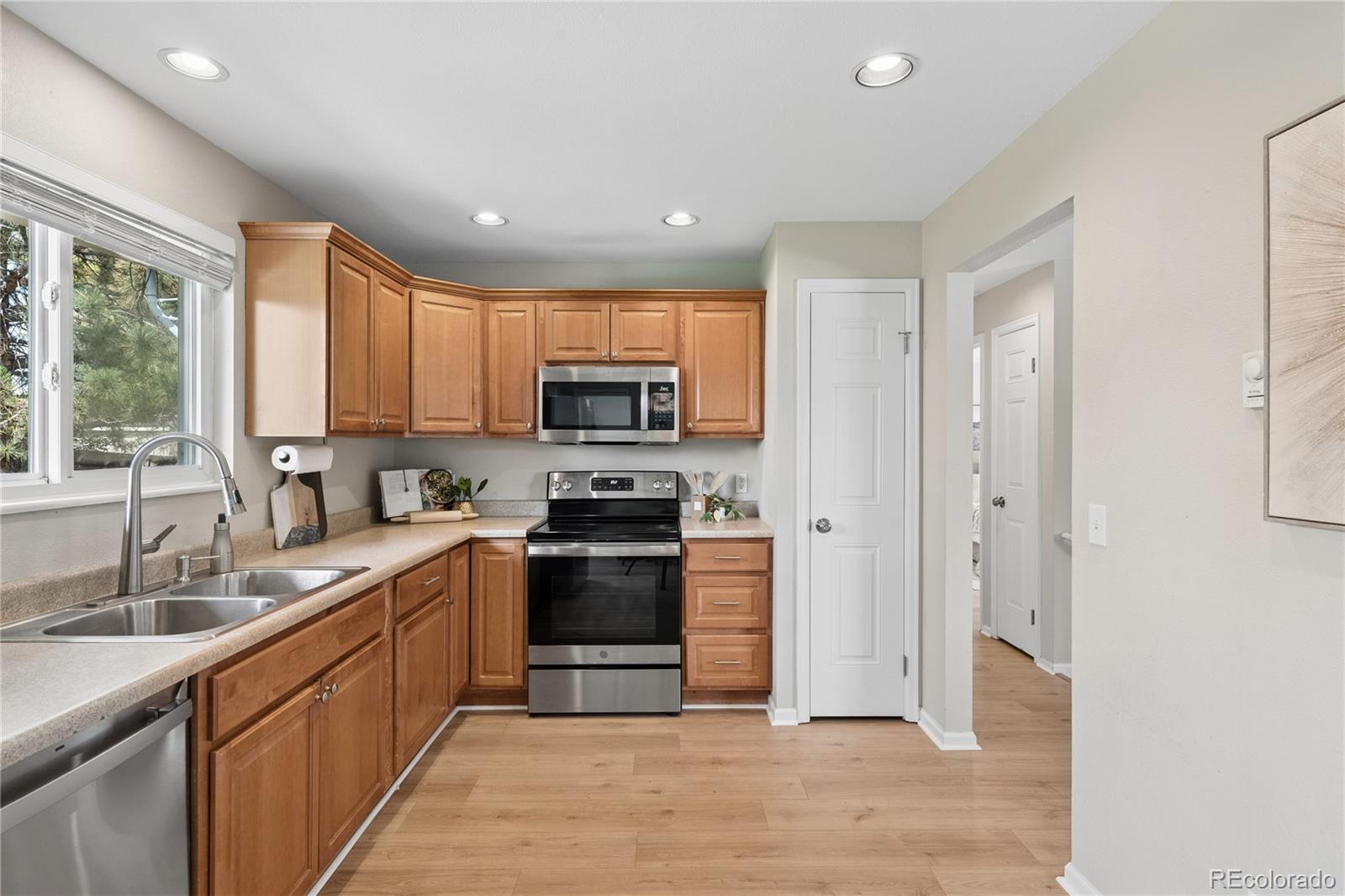 MLS Image #6 for 10951  fairfax court,thornton, Colorado