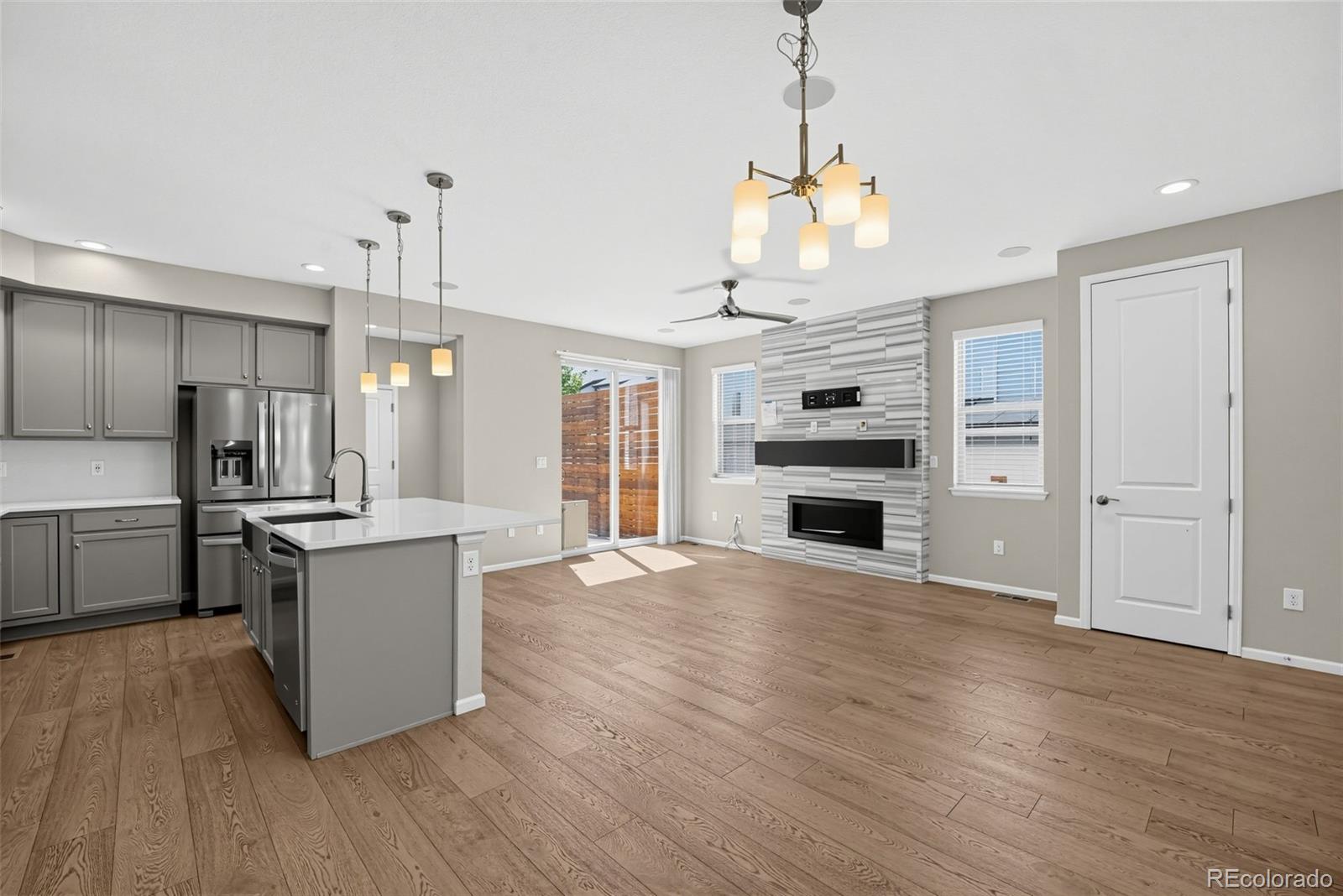 MLS Image #5 for 8954 e 58th drive,denver, Colorado
