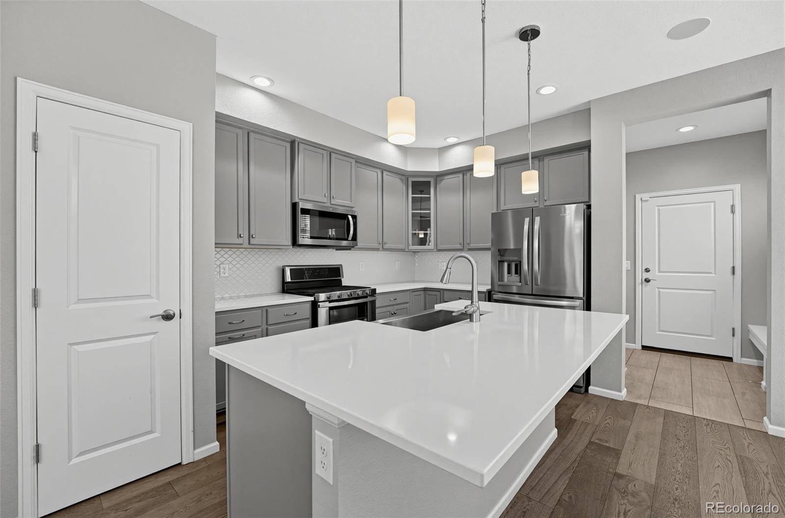 MLS Image #6 for 8954 e 58th drive,denver, Colorado