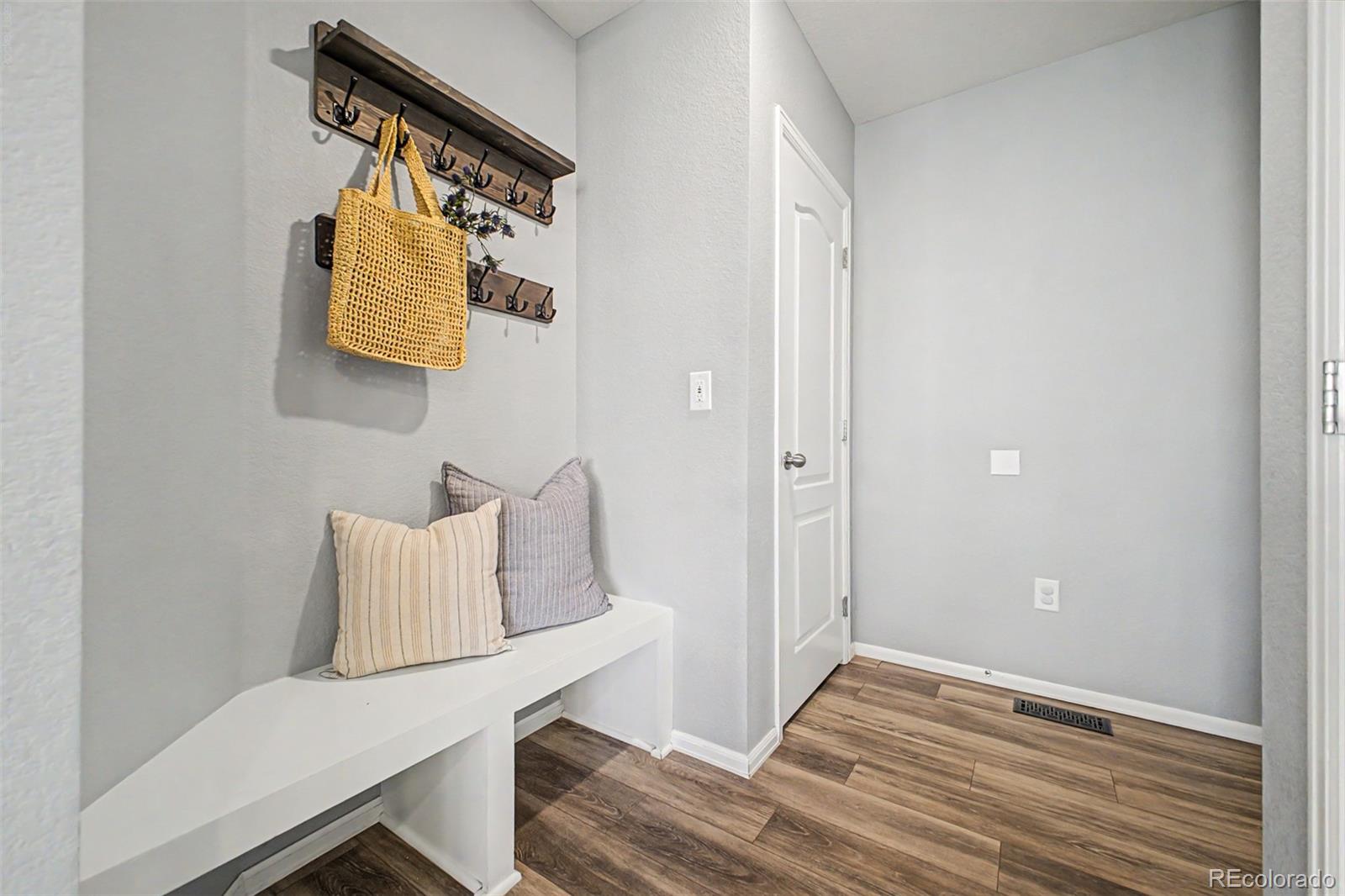MLS Image #36 for 423 n patsburg street,aurora, Colorado