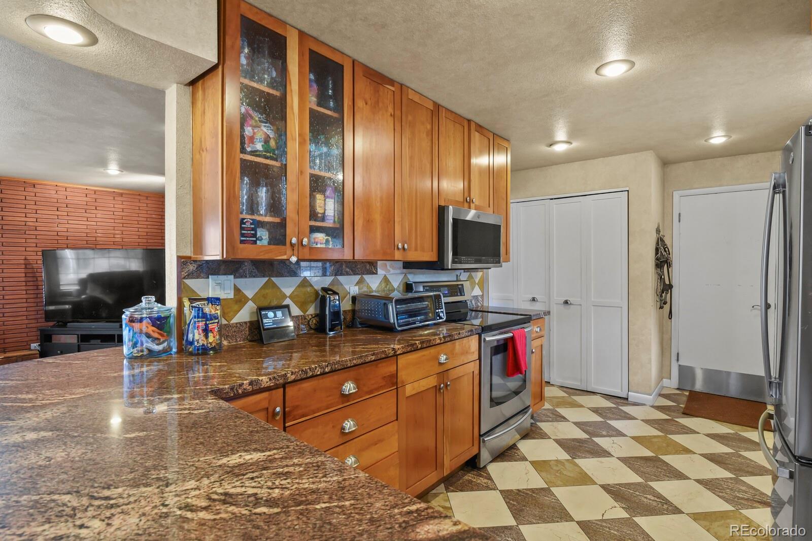 MLS Image #6 for 1759  palmer park boulevard,colorado springs, Colorado