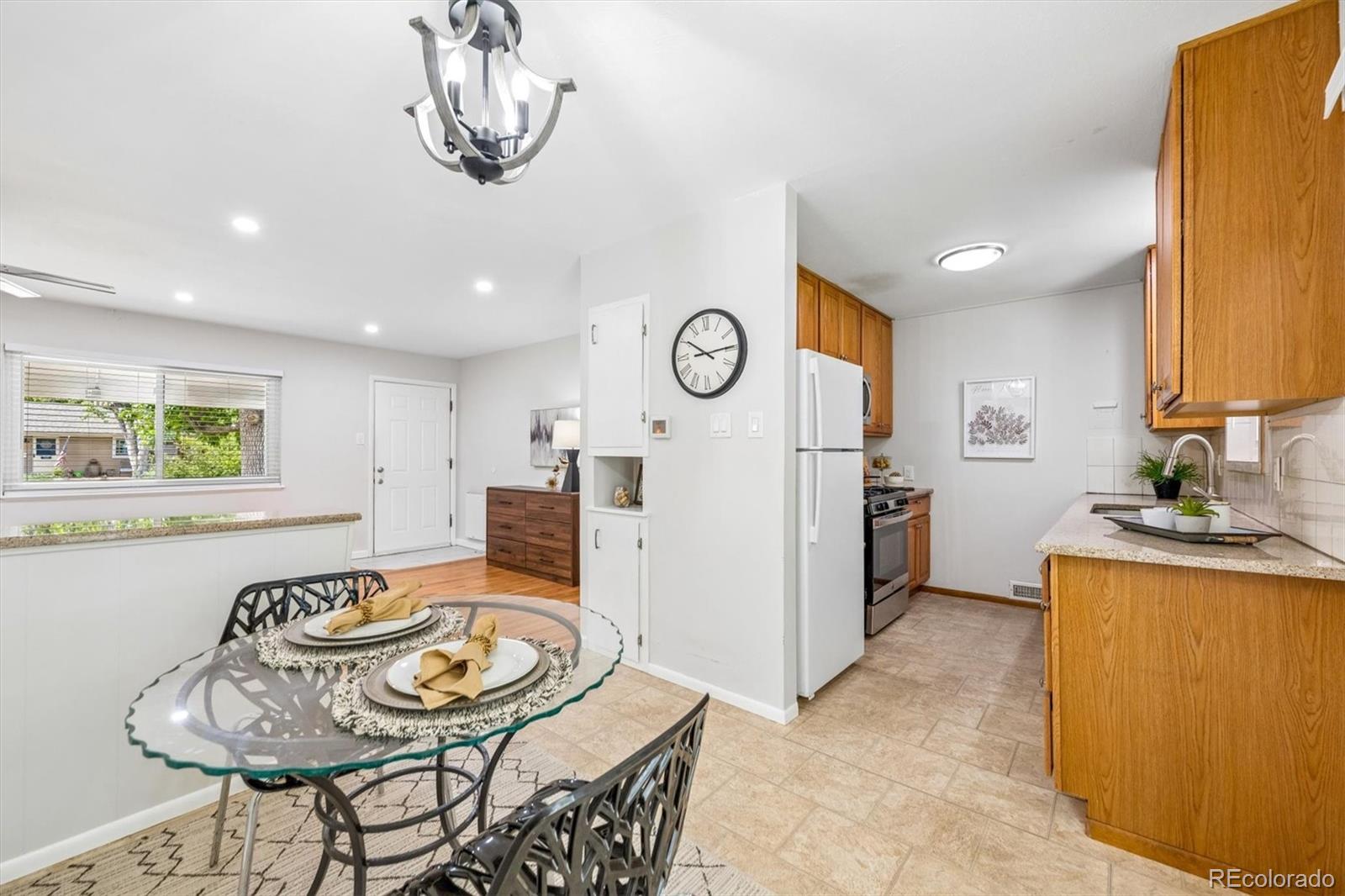 MLS Image #10 for 1150 s fairfax street,denver, Colorado