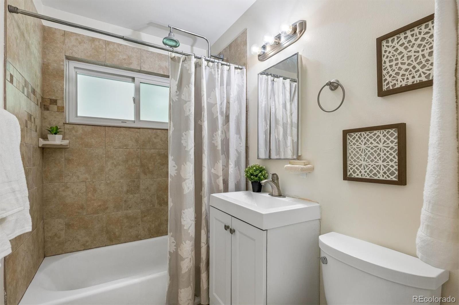 MLS Image #15 for 1150 s fairfax street,denver, Colorado