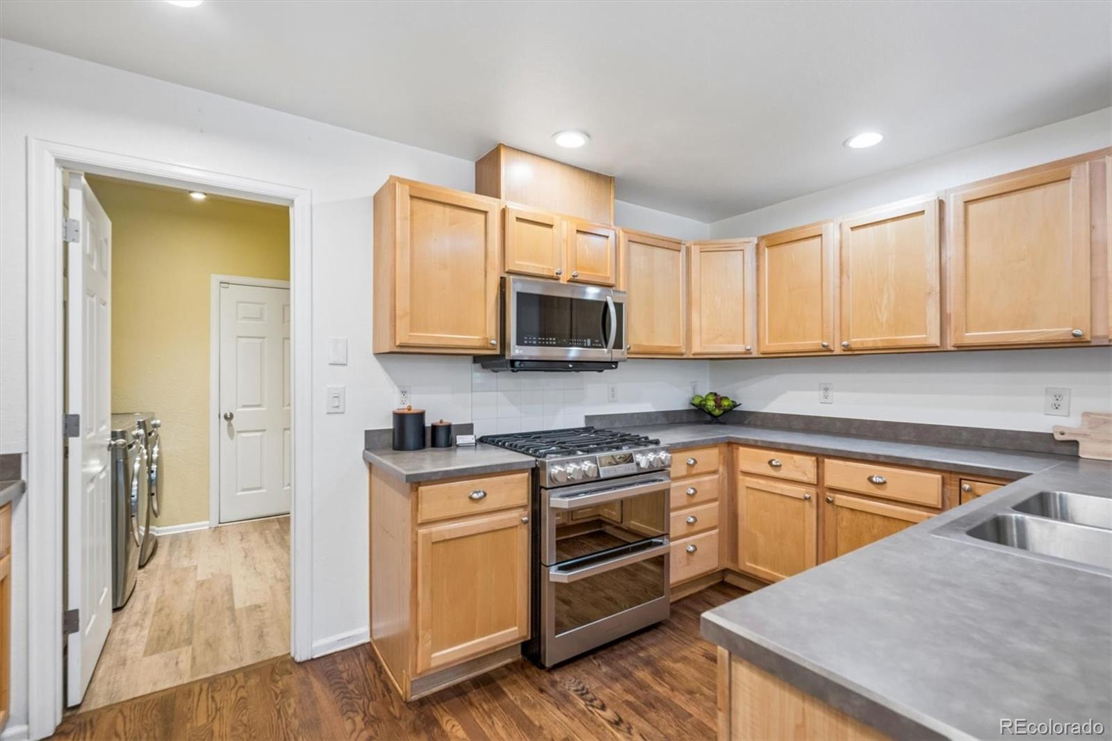MLS Image #14 for 38  spruce street,denver, Colorado