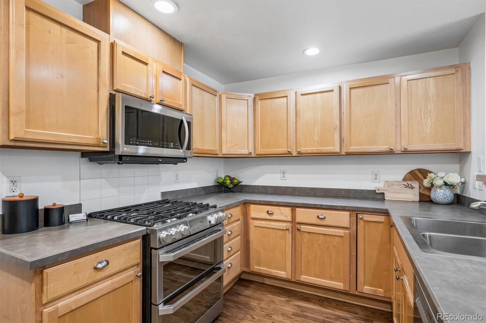 MLS Image #15 for 38  spruce street,denver, Colorado