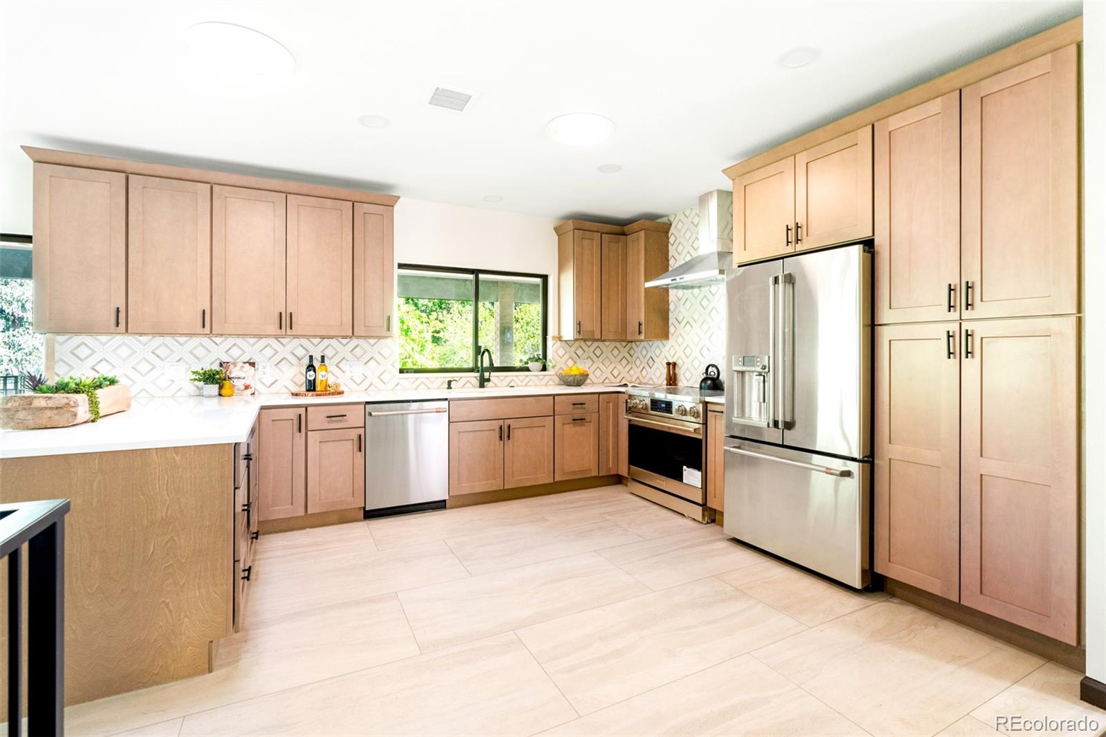 MLS Image #14 for 5295 w princeton drive,denver, Colorado