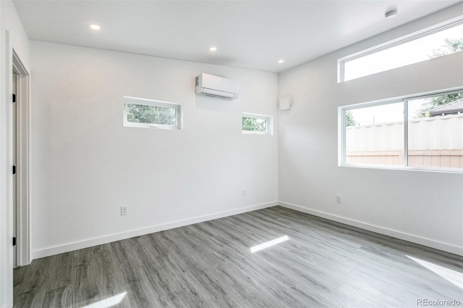 MLS Image #17 for 812 s eliot street,denver, Colorado