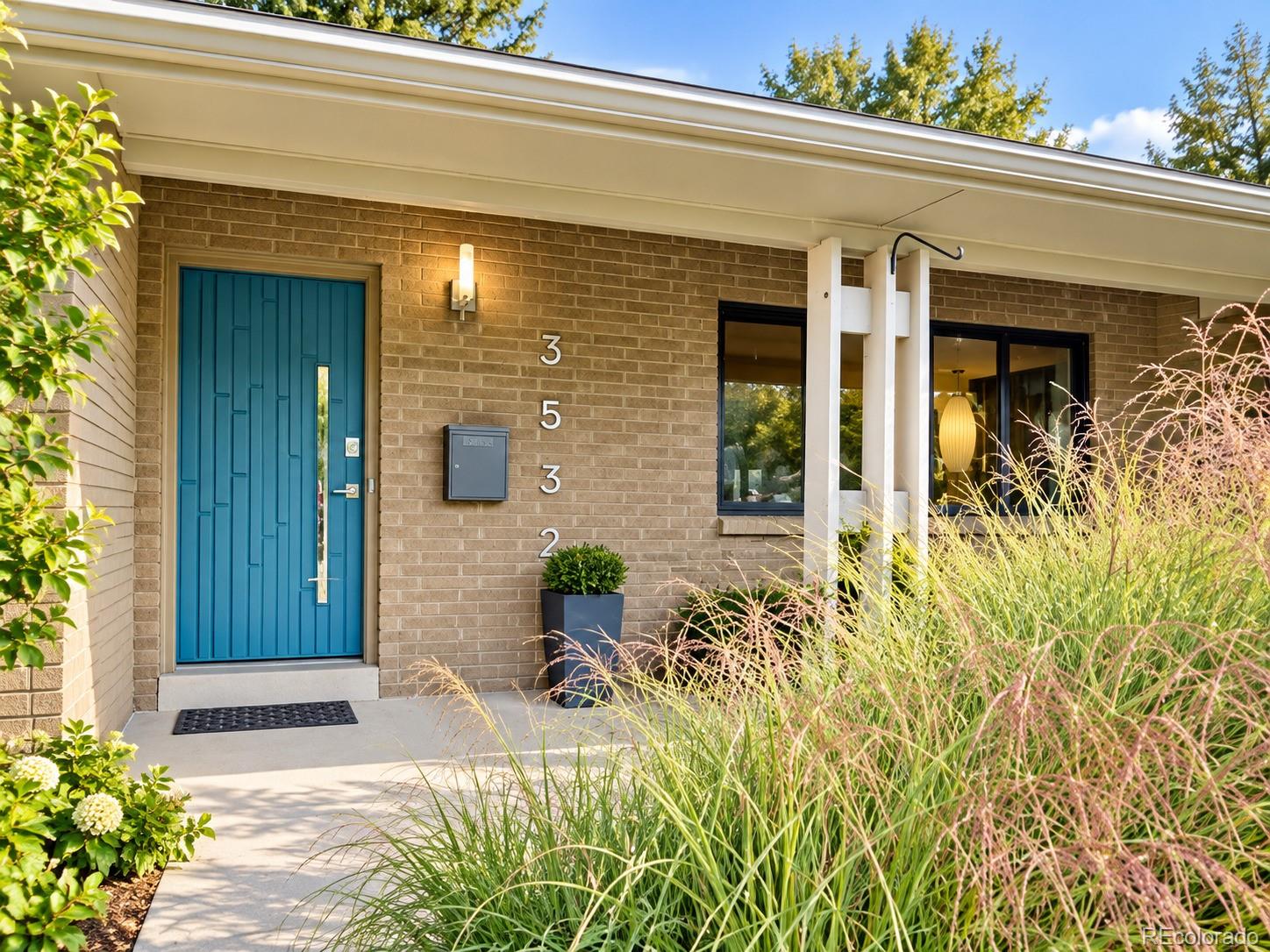 MLS Image #3 for 3532 s eudora way,denver, Colorado