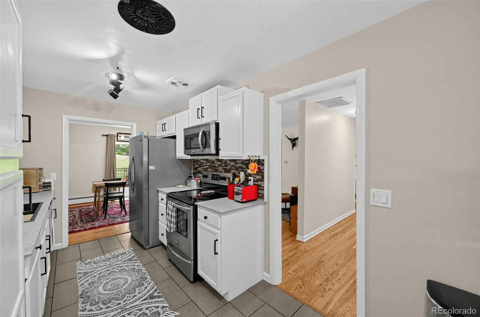 MLS Image #9 for 2288 s sherman street,denver, Colorado