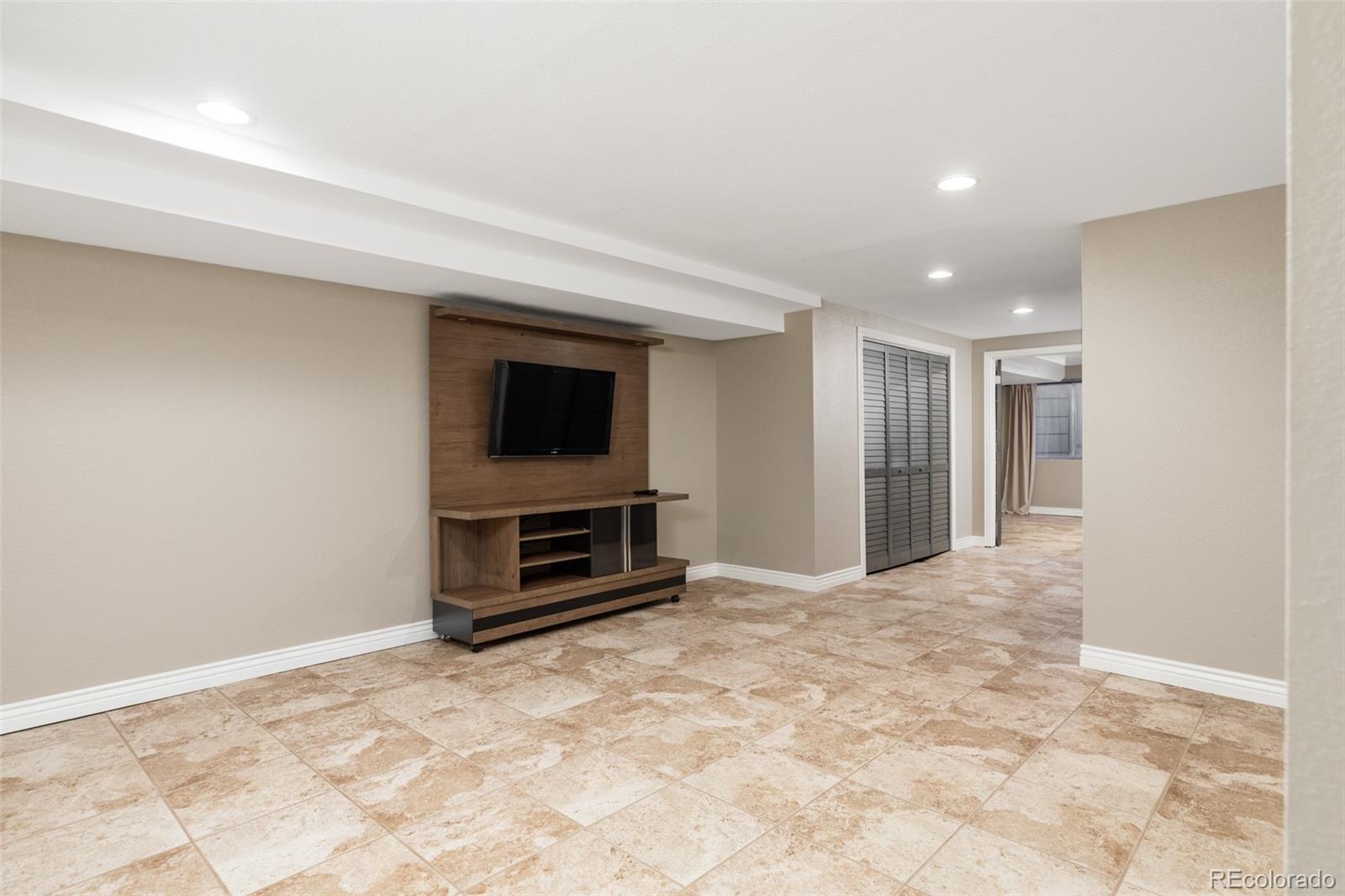MLS Image #27 for 4 s monroe street,denver, Colorado