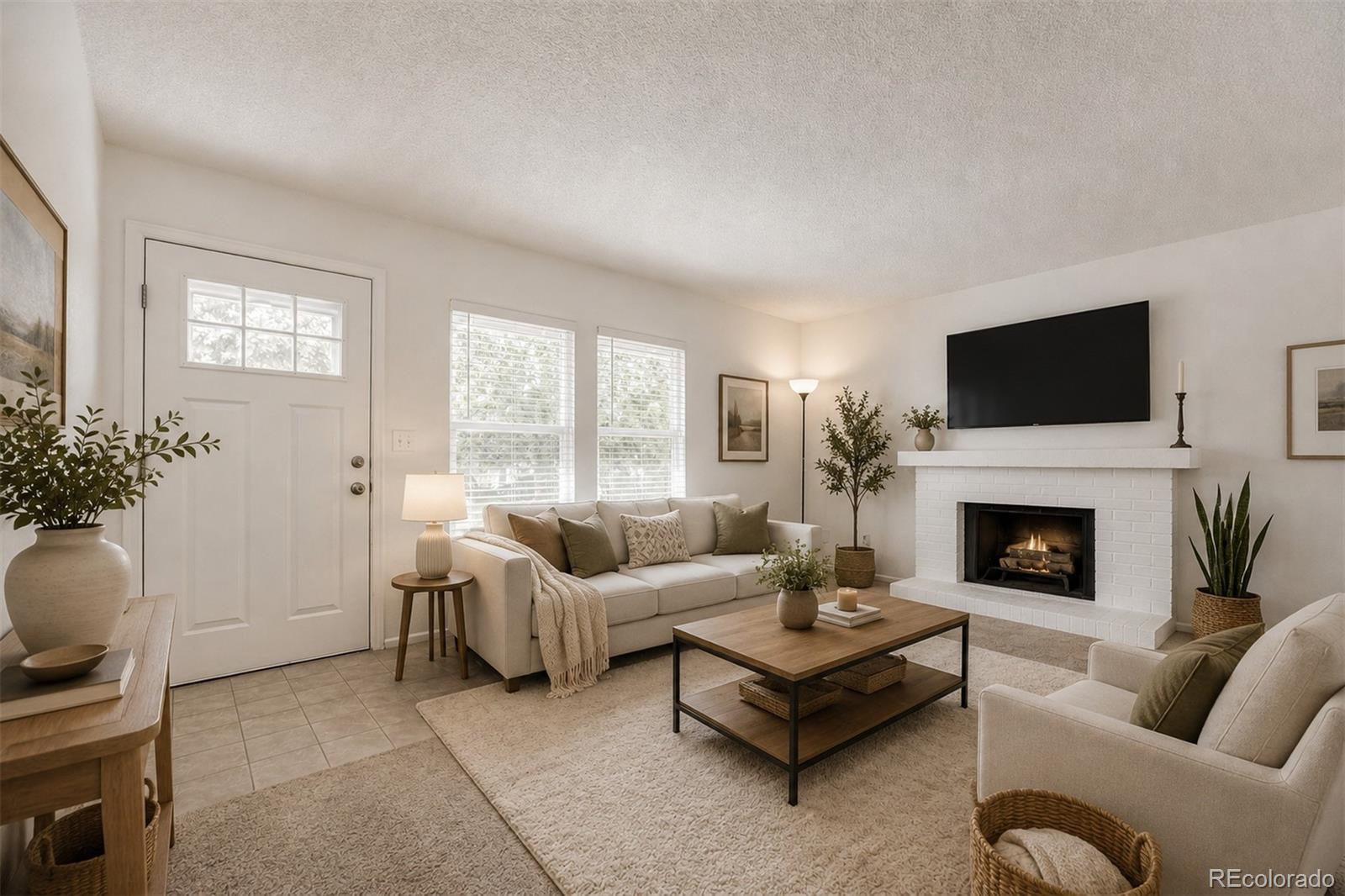 MLS Image #3 for 3584 s olathe way,aurora, Colorado