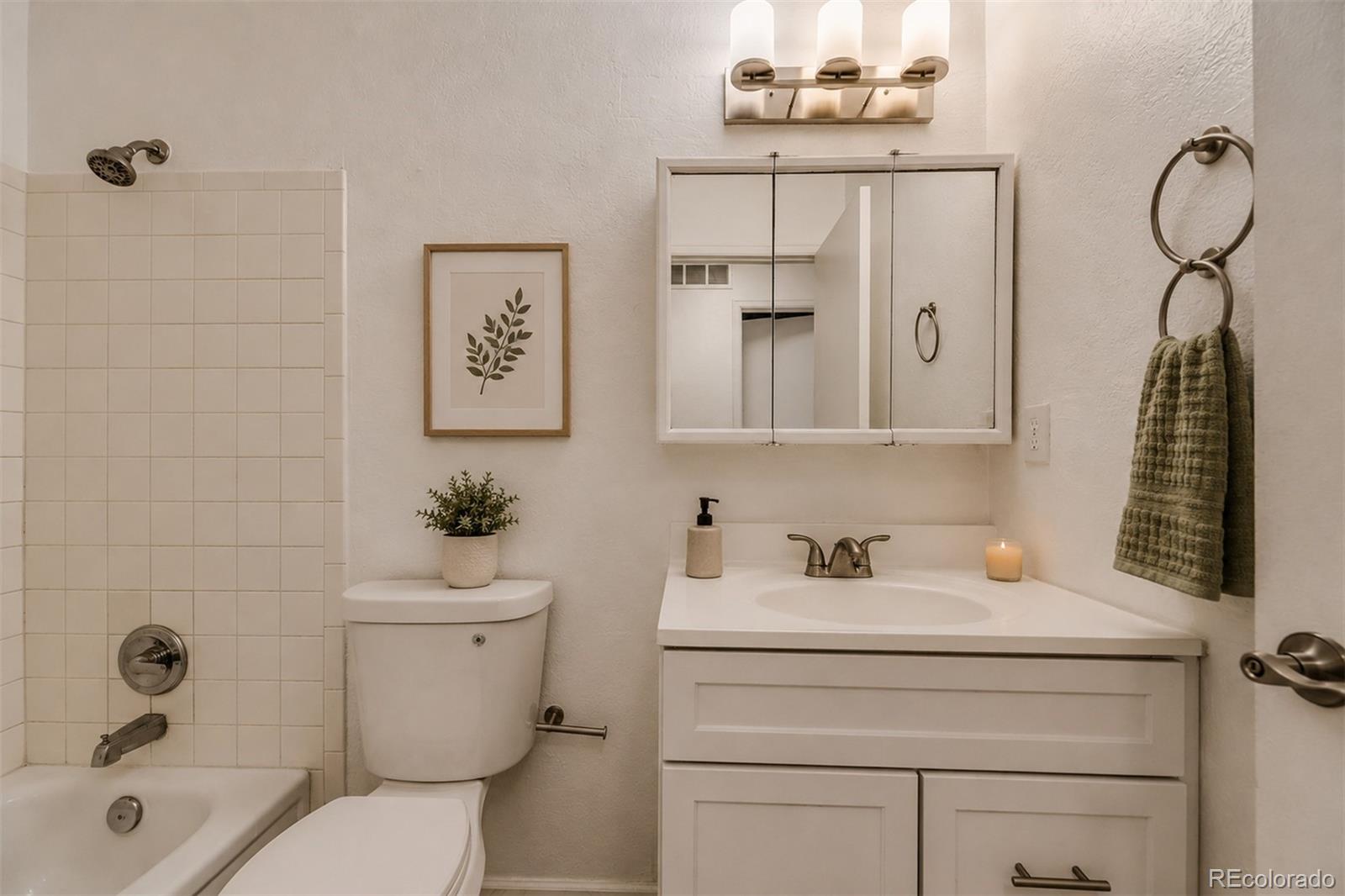 MLS Image #5 for 3584 s olathe way,aurora, Colorado