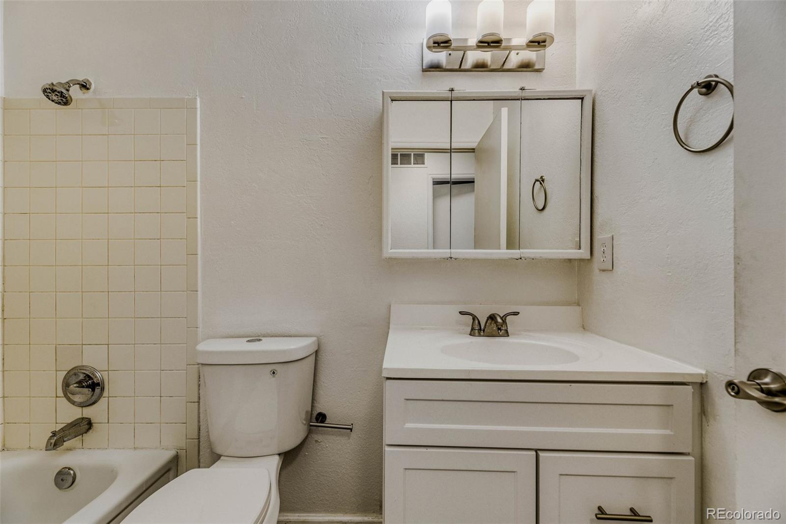 MLS Image #6 for 3584 s olathe way,aurora, Colorado