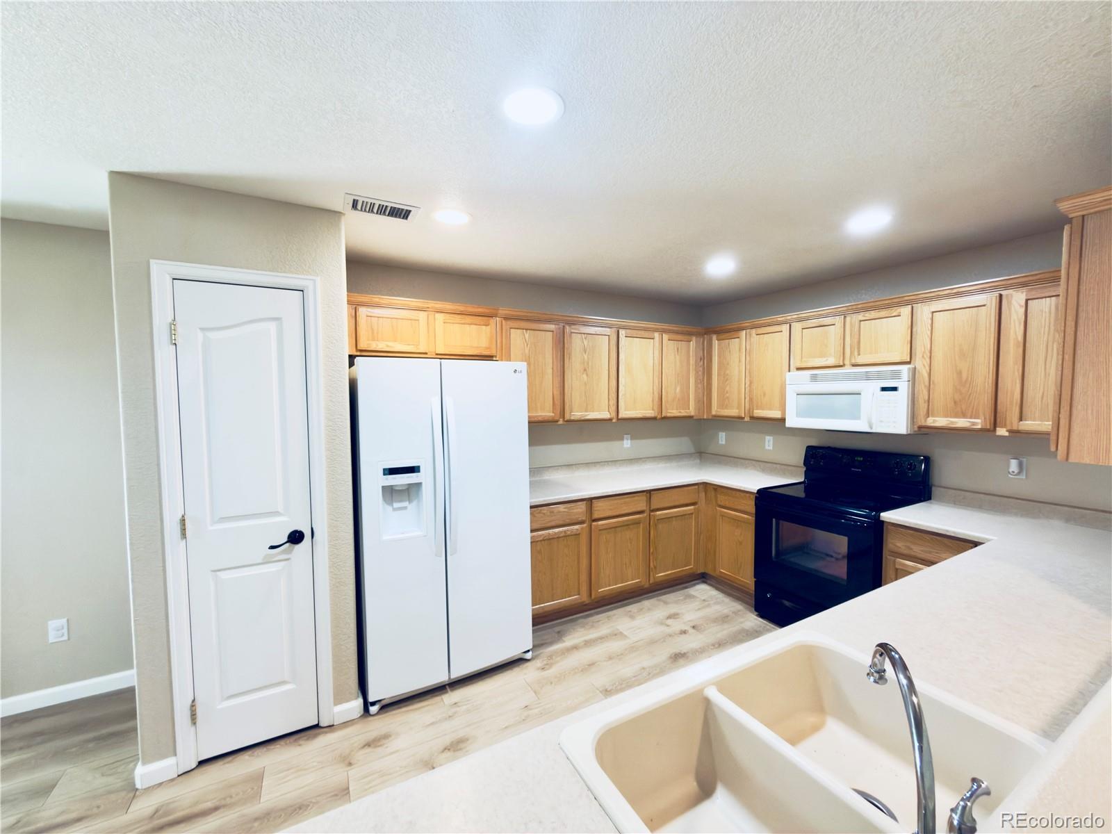 MLS Image #5 for 9388  harrison street ,thornton, Colorado