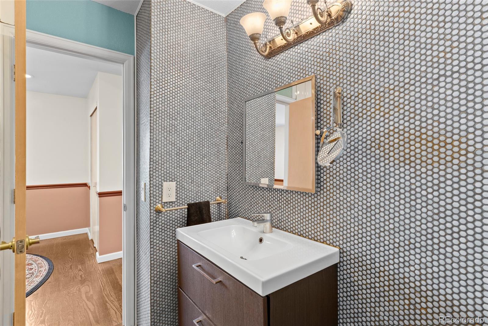MLS Image #8 for 438 w jamison place,littleton, Colorado