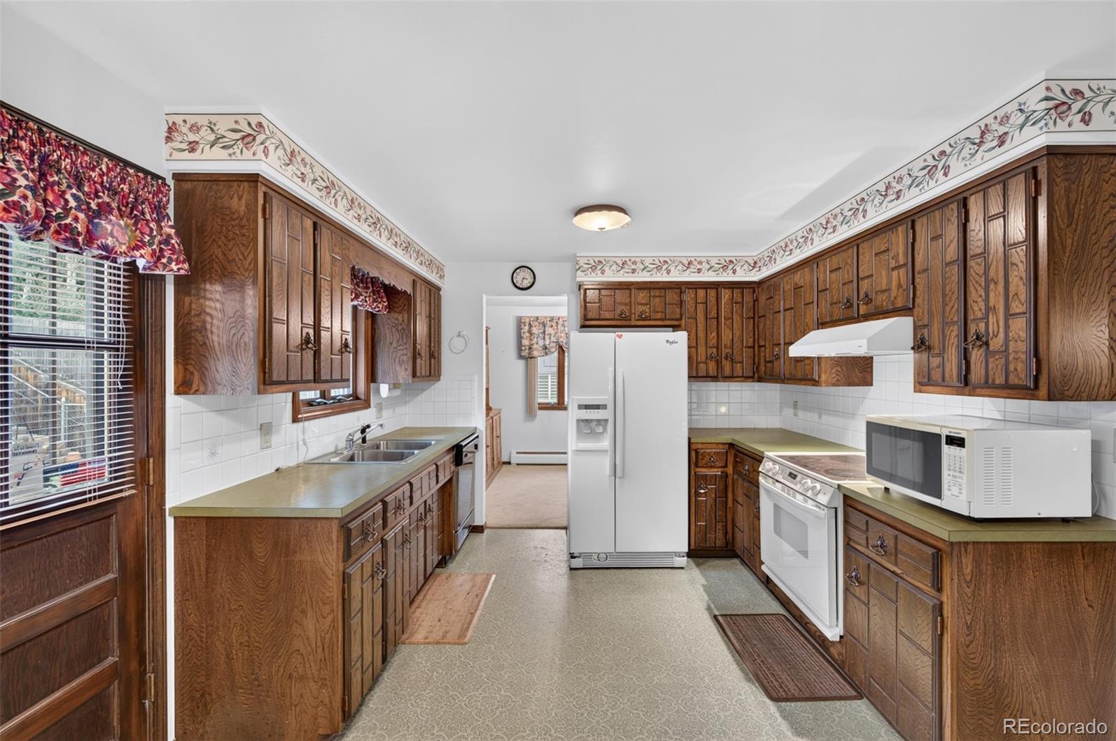 MLS Image #8 for 8298 w 72nd avenue,arvada, Colorado