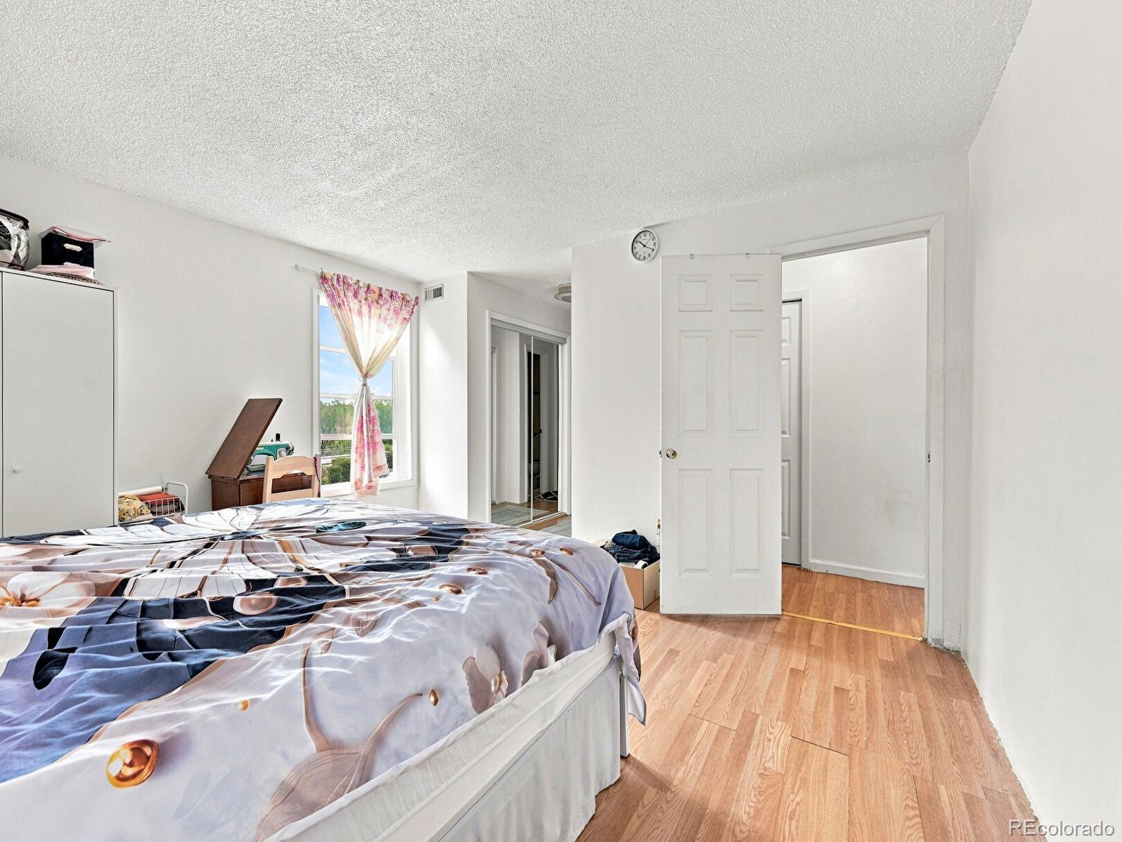 MLS Image #13 for 14499  1st. drive,aurora, Colorado
