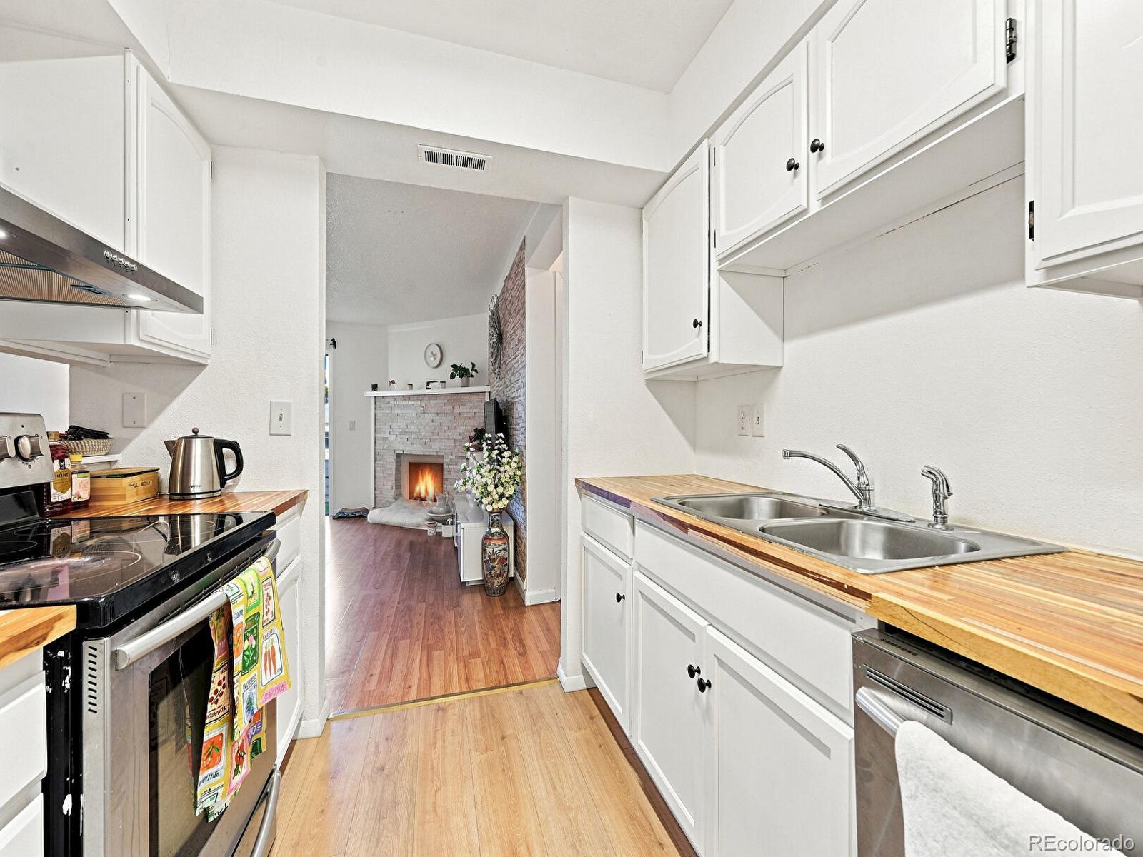 MLS Image #4 for 14499  1st. drive,aurora, Colorado
