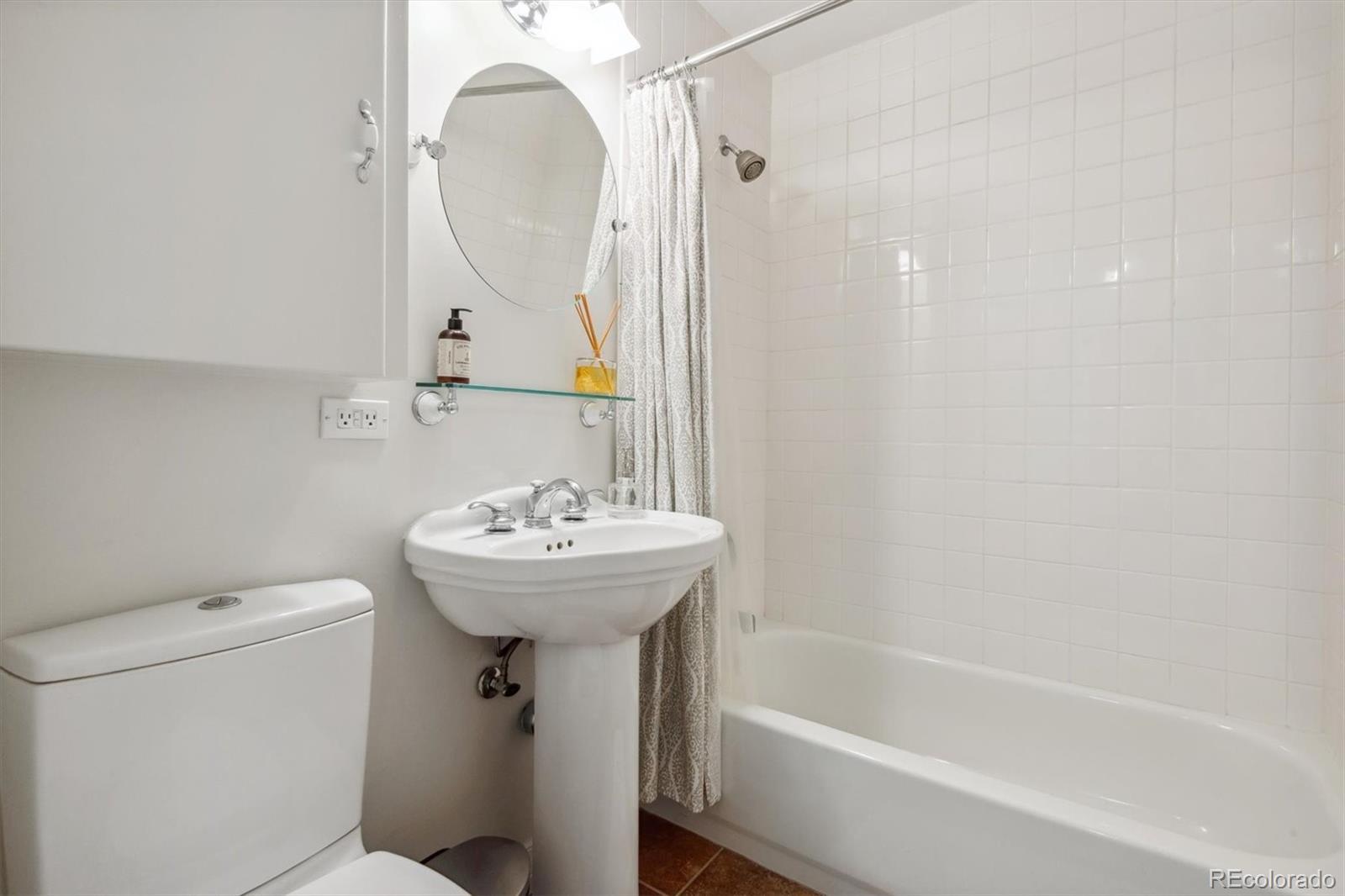 MLS Image #16 for 1561 s milwaukee street,denver, Colorado