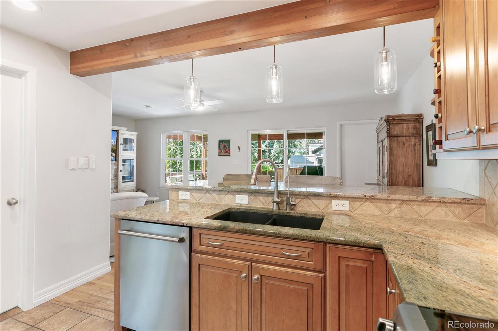 MLS Image #19 for 1561 s milwaukee street,denver, Colorado