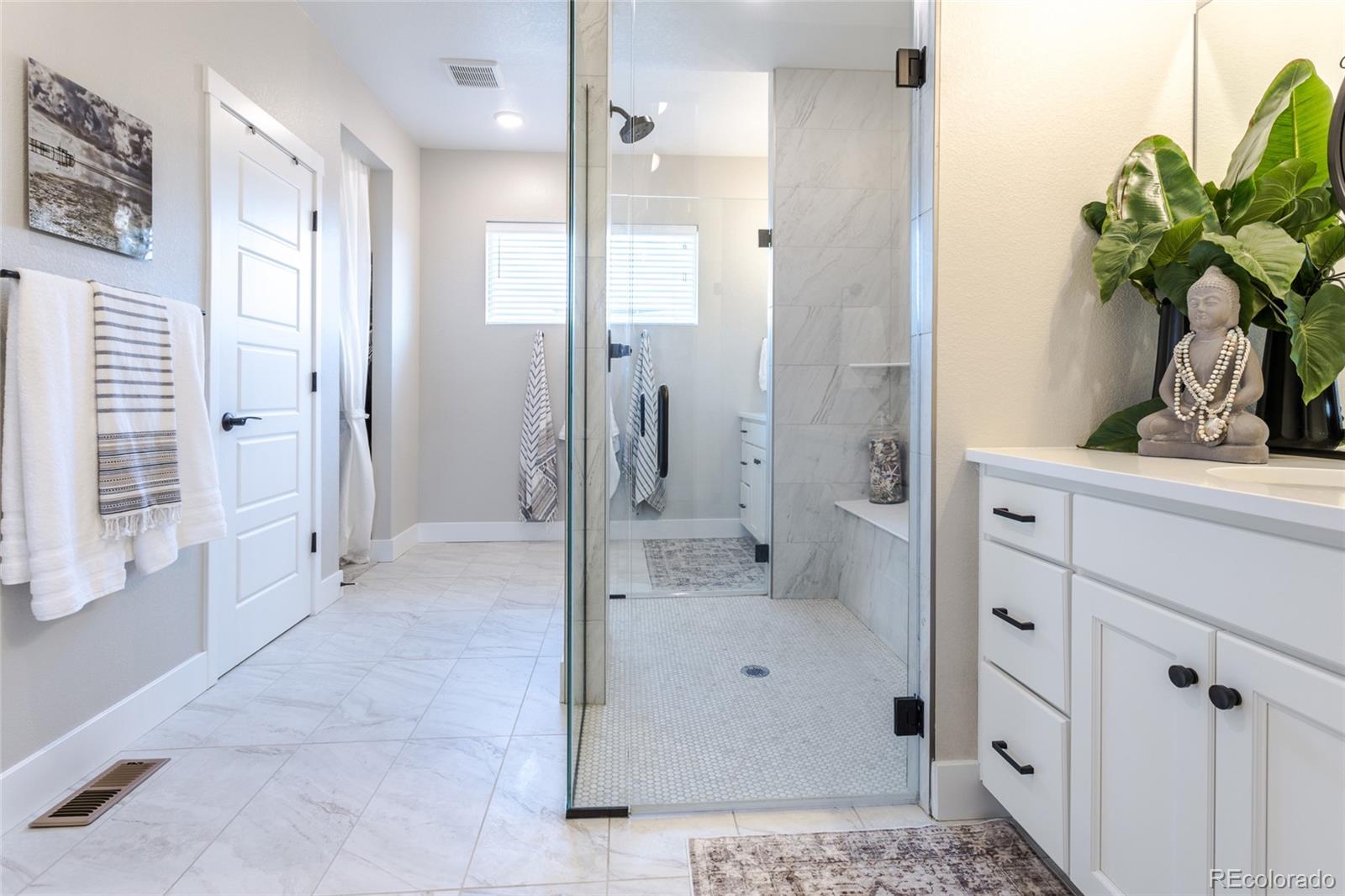 MLS Image #18 for 9759 e 62nd drive,denver, Colorado