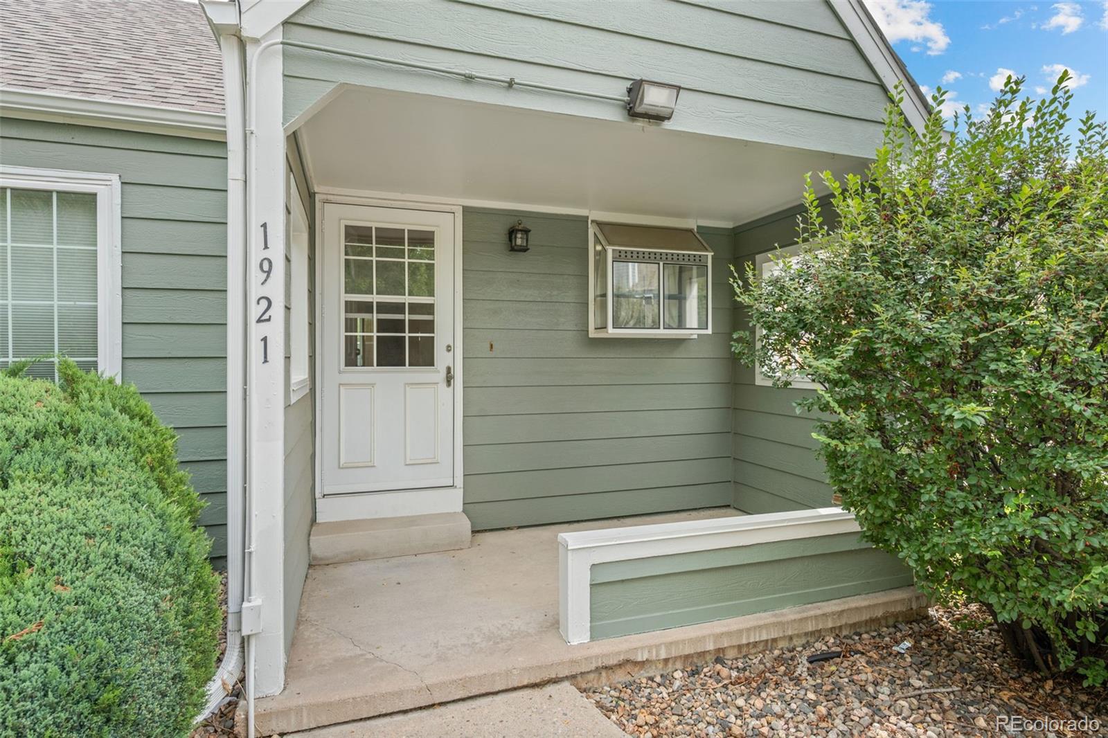 MLS Image #3 for 1921 s balsam street,denver, Colorado