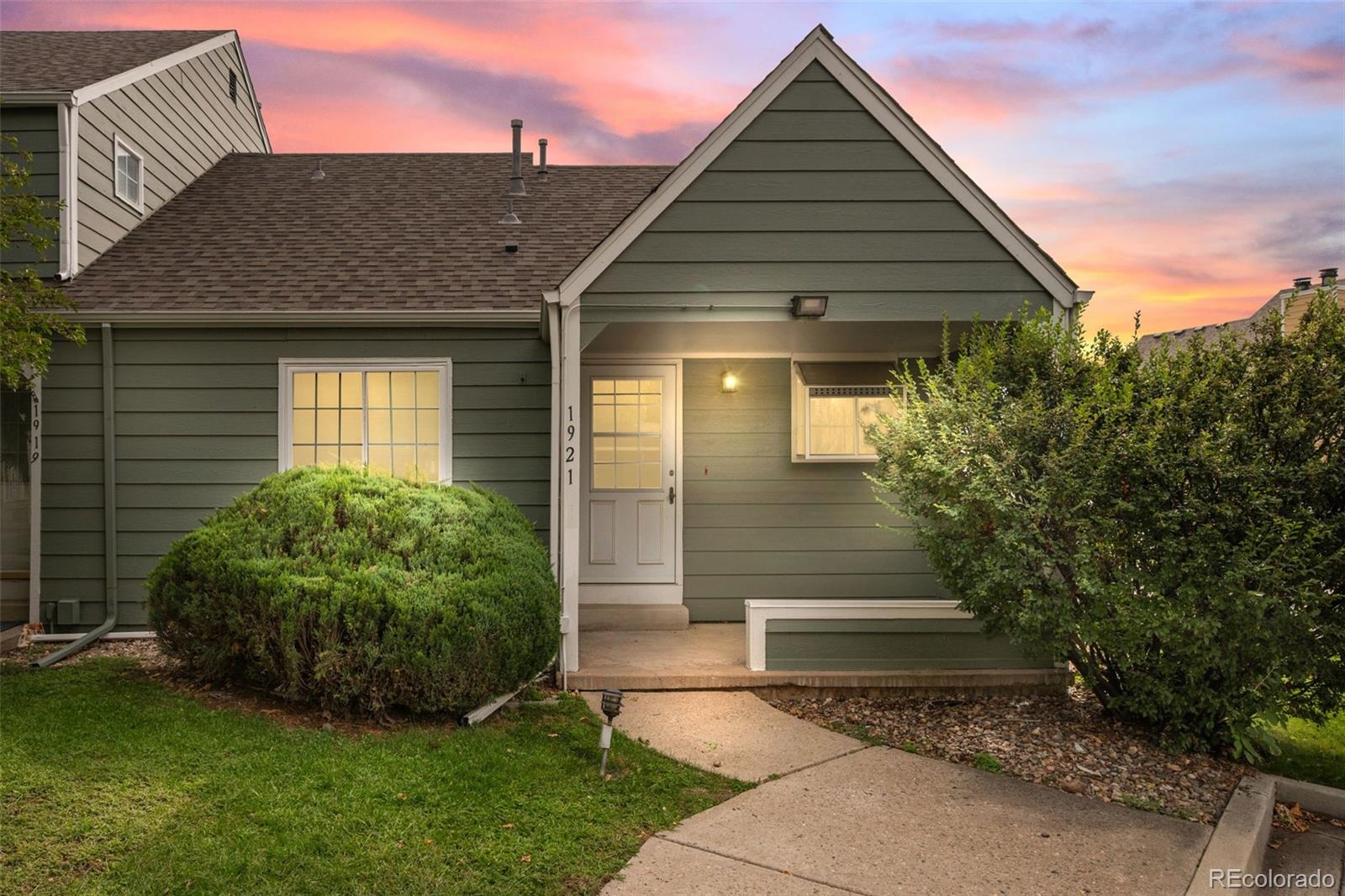 MLS Image #4 for 1921 s balsam street,denver, Colorado