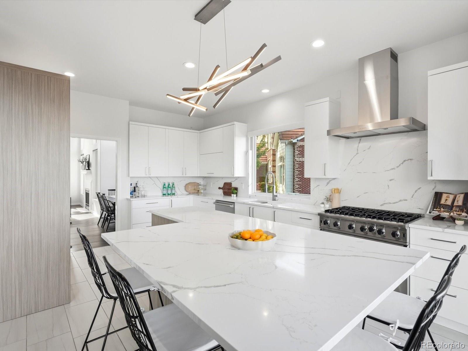 MLS Image #14 for 7844 w oxford circle,denver, Colorado