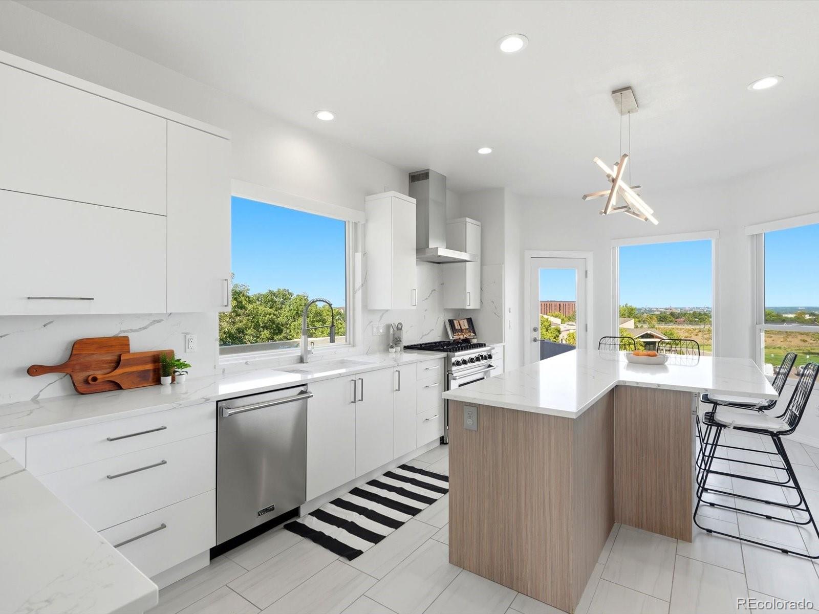MLS Image #15 for 7844 w oxford circle,denver, Colorado