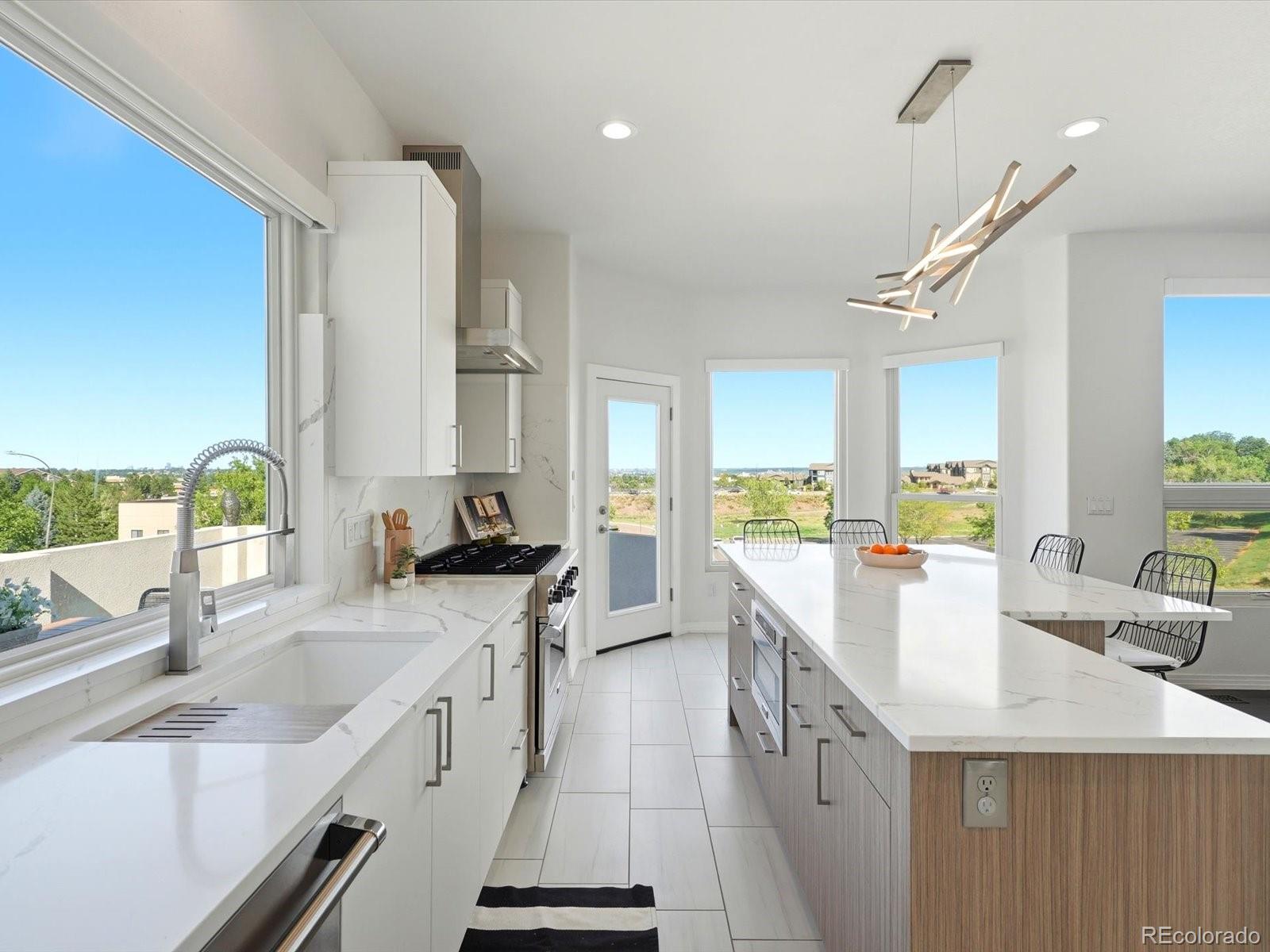 MLS Image #21 for 7844 w oxford circle,denver, Colorado