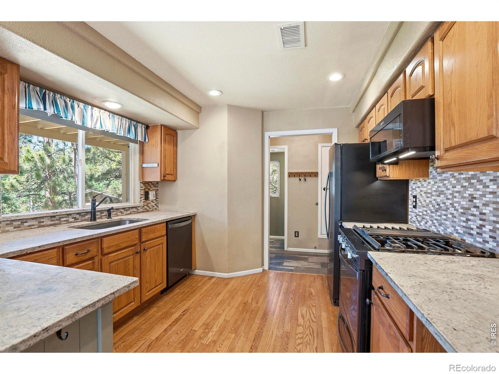 MLS Image #11 for 212  elk place,black hawk, Colorado