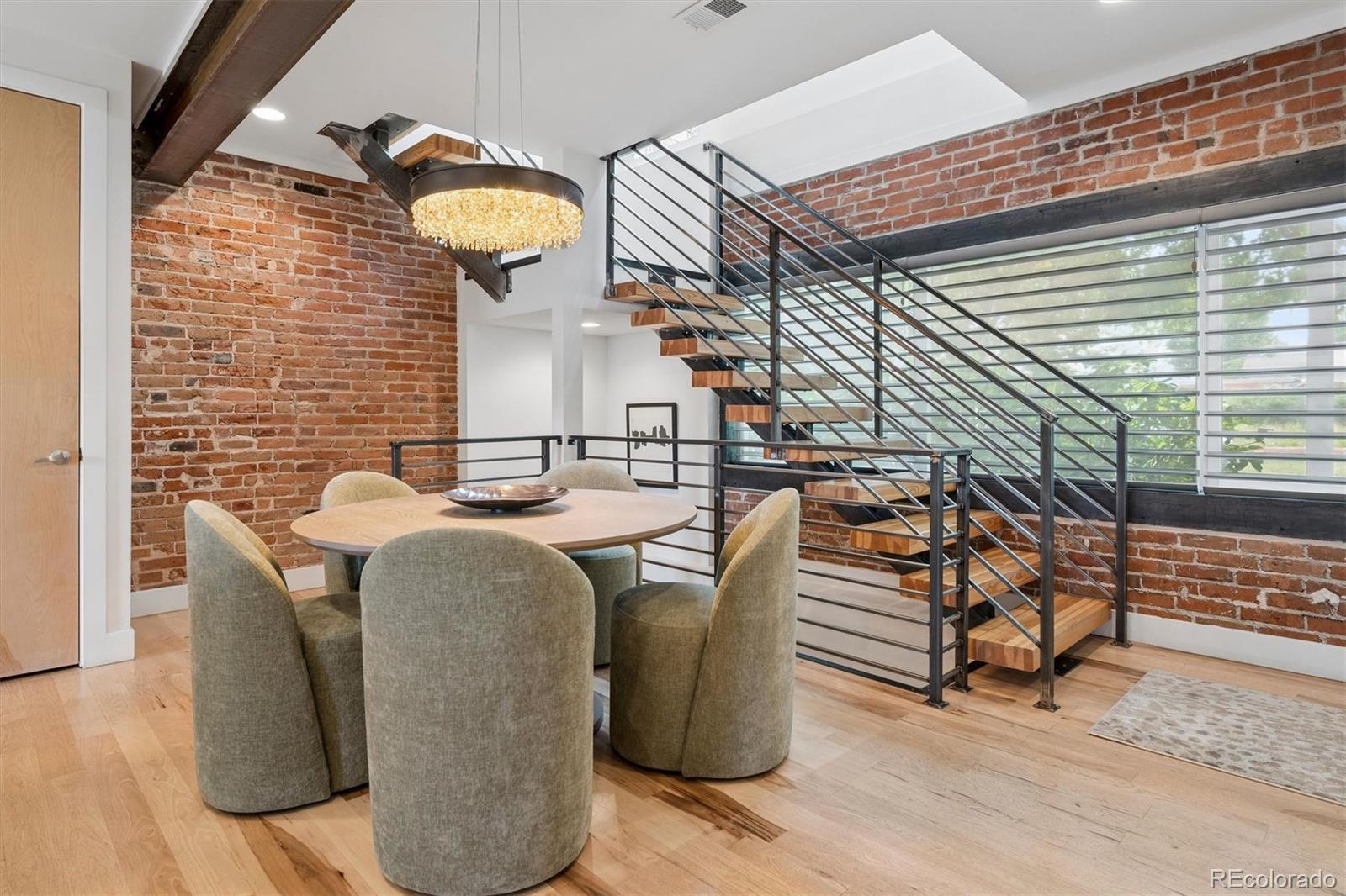 MLS Image #3 for 2125 s grant street,denver, Colorado