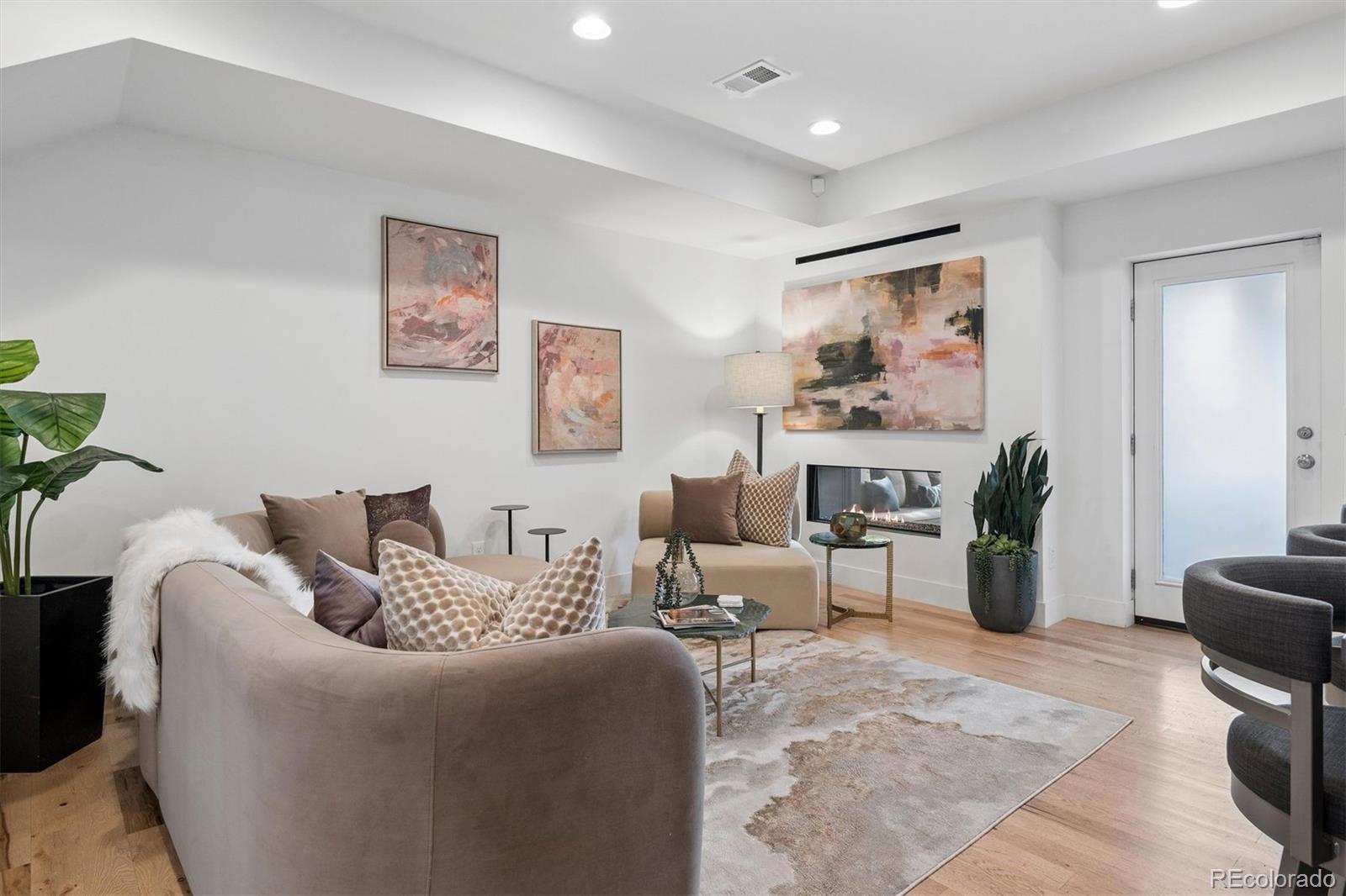 MLS Image #4 for 2125 s grant street,denver, Colorado