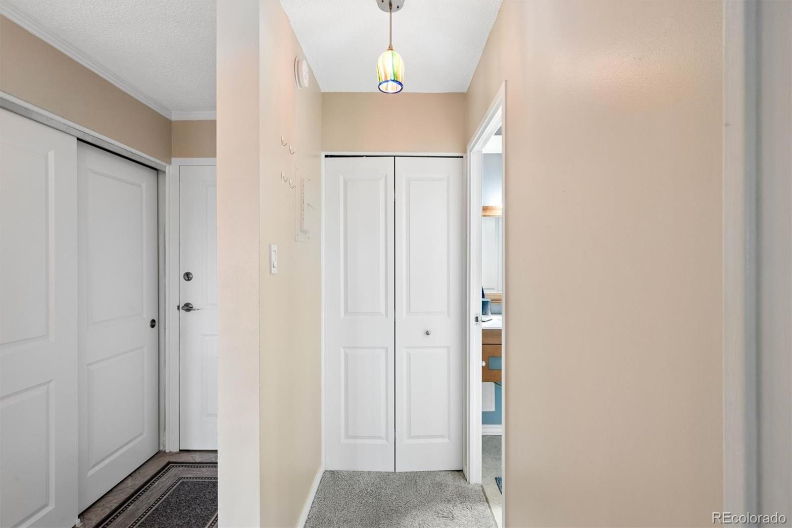 MLS Image #10 for 690 s alton way,denver, Colorado
