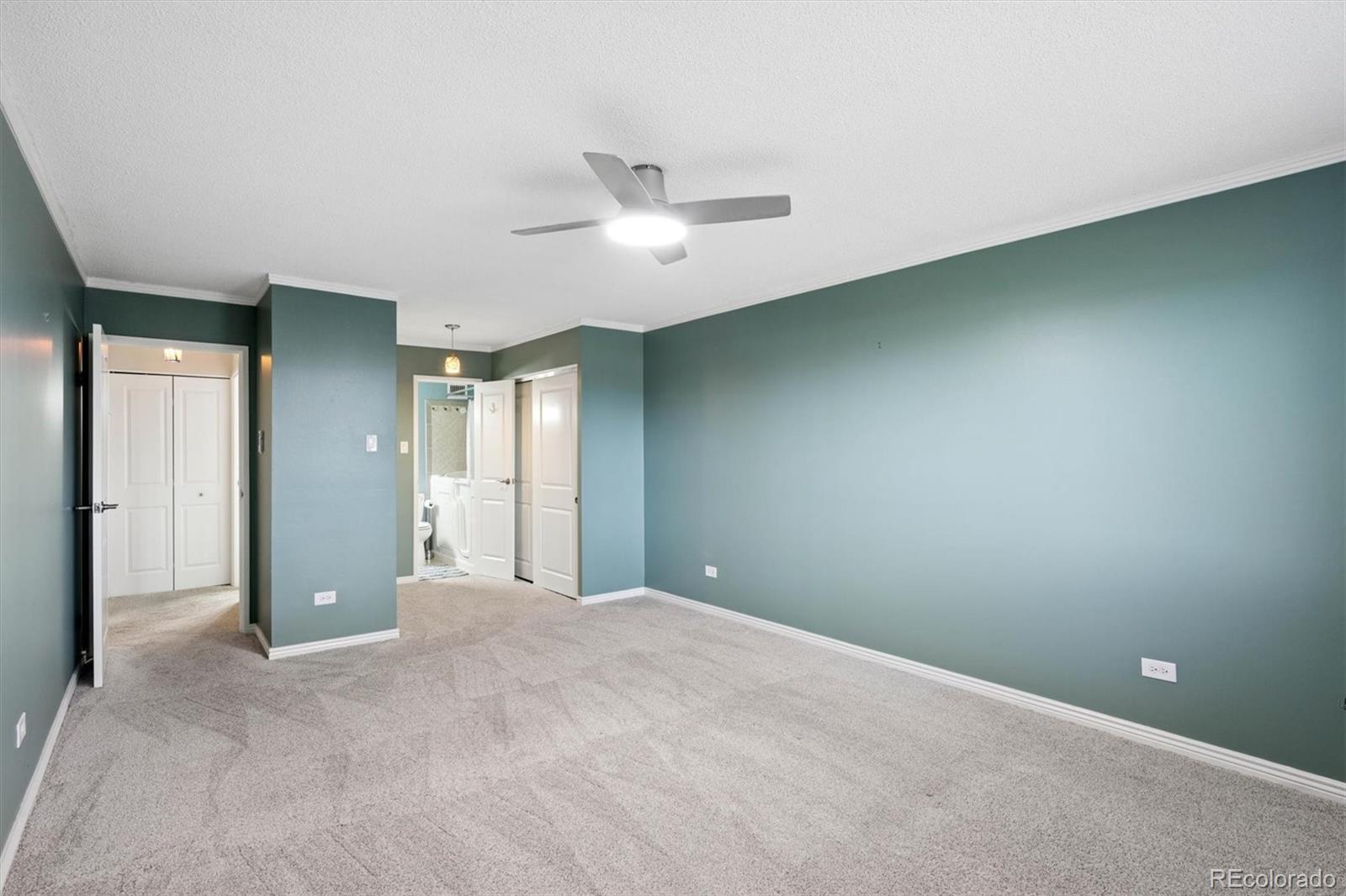MLS Image #14 for 690 s alton way,denver, Colorado
