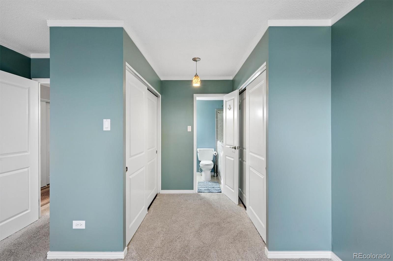 MLS Image #15 for 690 s alton way,denver, Colorado