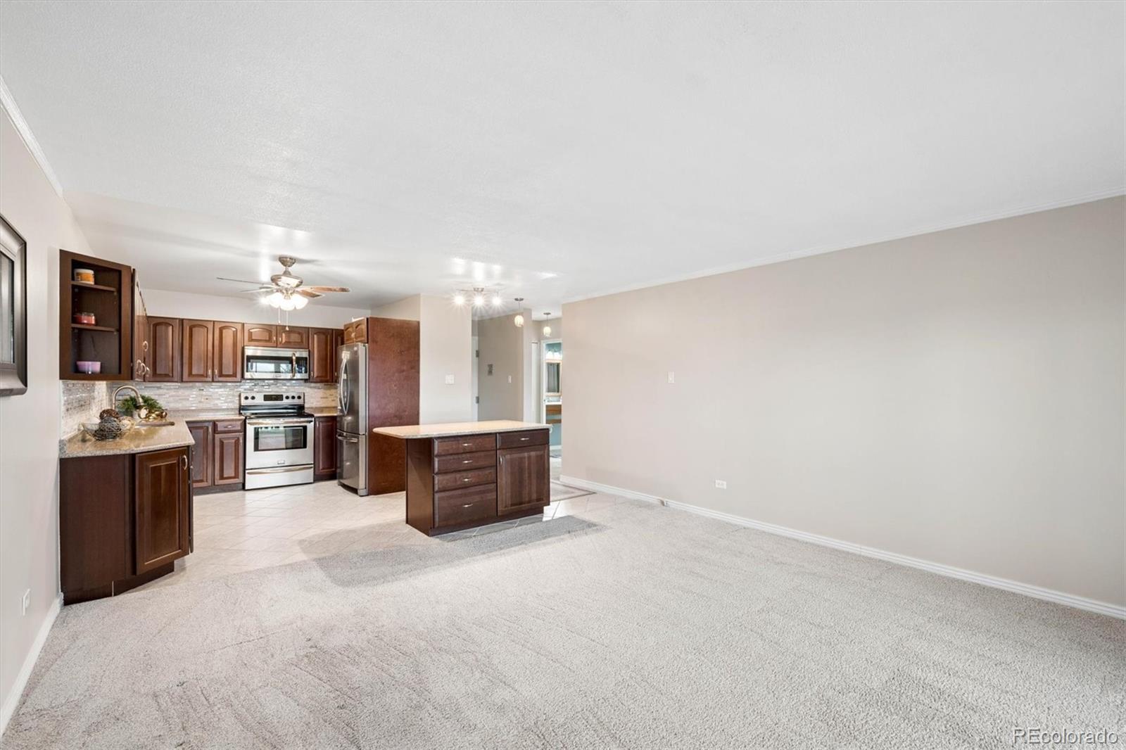 MLS Image #9 for 690 s alton way,denver, Colorado