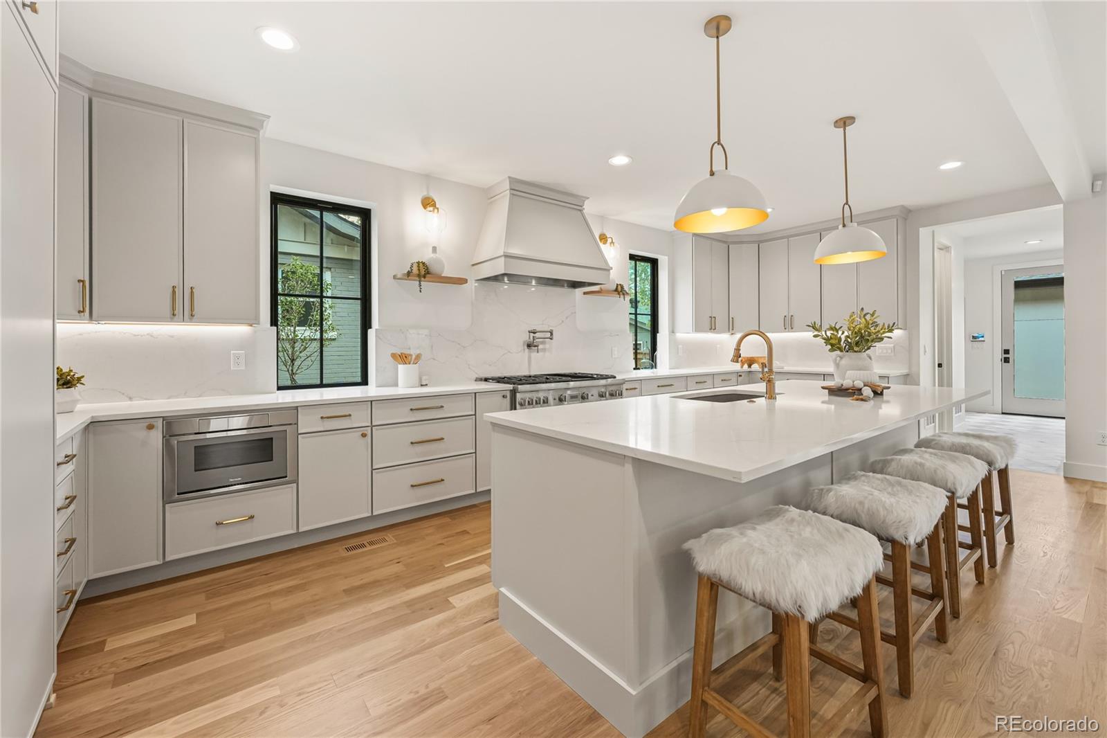 MLS Image #10 for 678 s vine street,denver, Colorado
