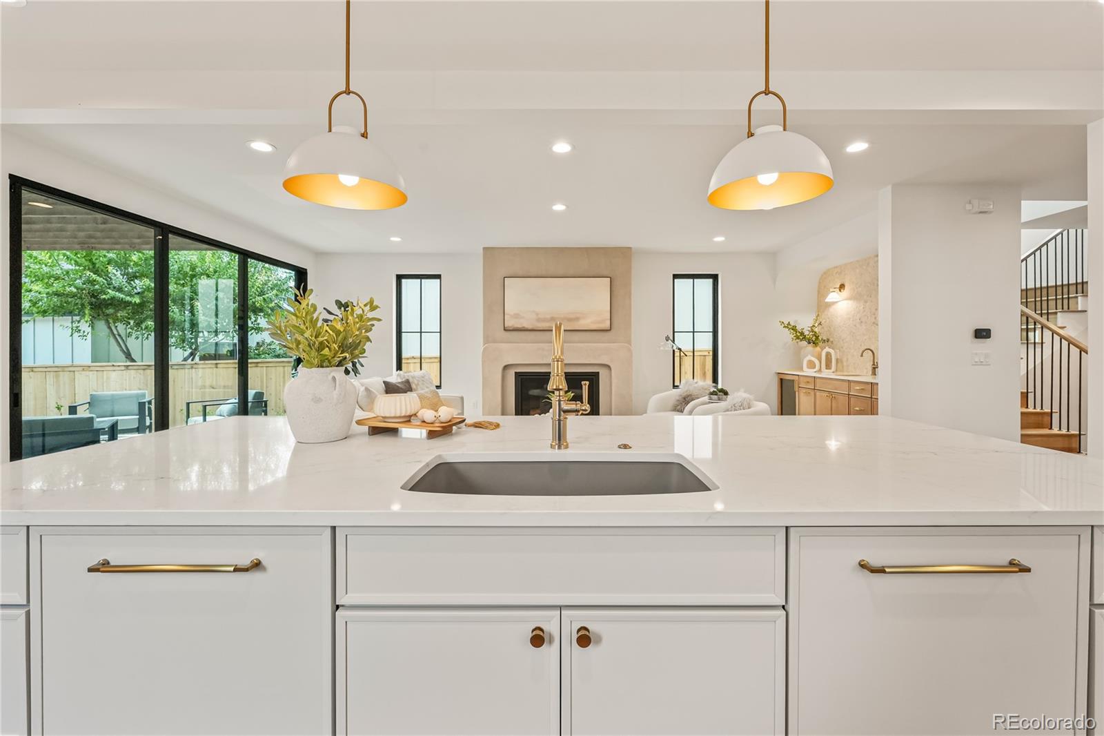 MLS Image #12 for 678 s vine street,denver, Colorado