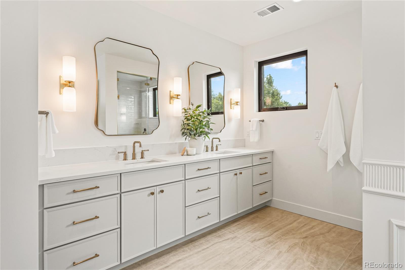 MLS Image #24 for 678 s vine street,denver, Colorado
