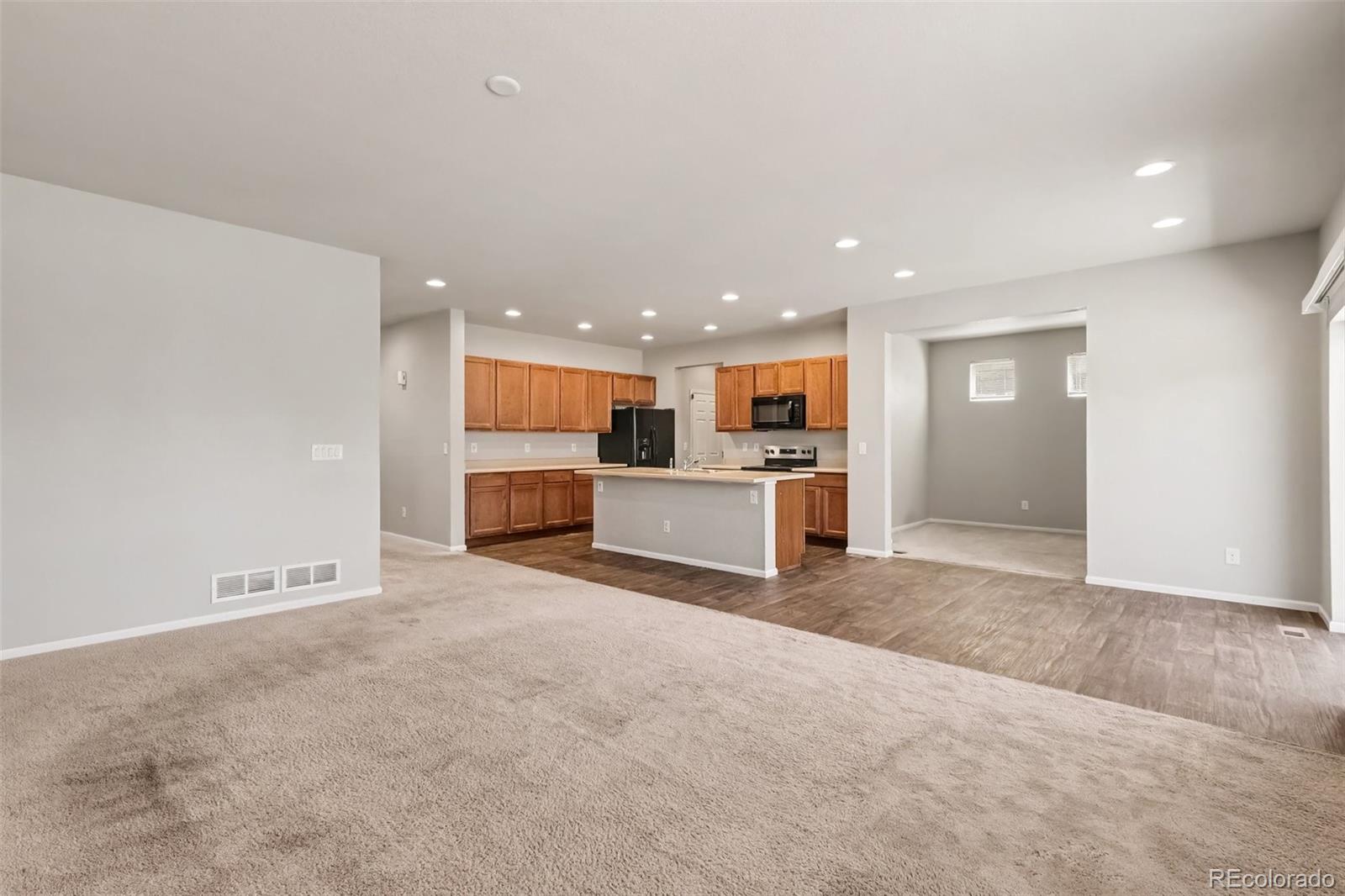 MLS Image #6 for 4709  helena street,denver, Colorado