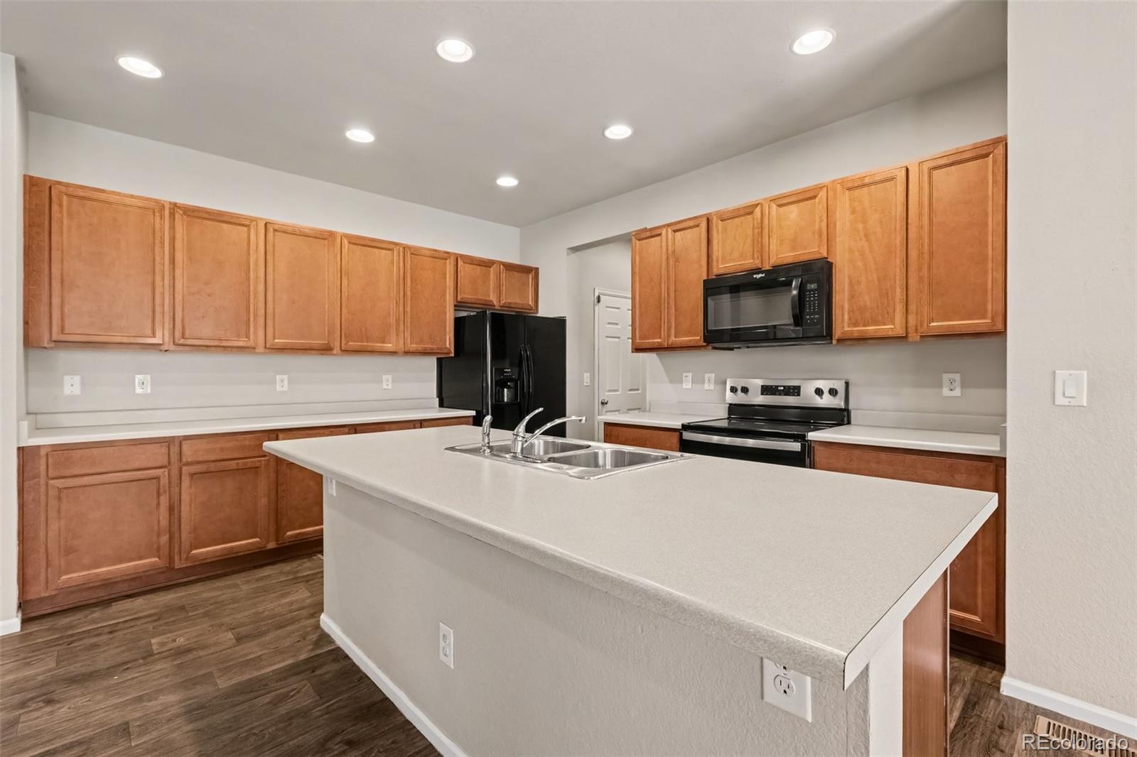 MLS Image #8 for 4709  helena street,denver, Colorado