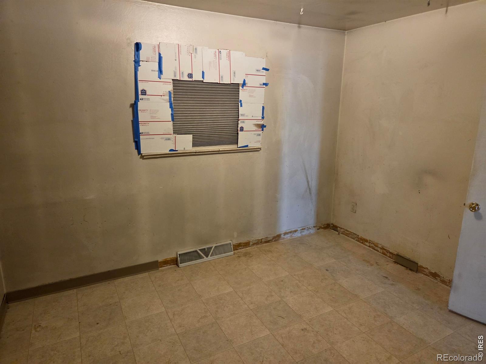 MLS Image #9 for 3754 s inca street,englewood, Colorado