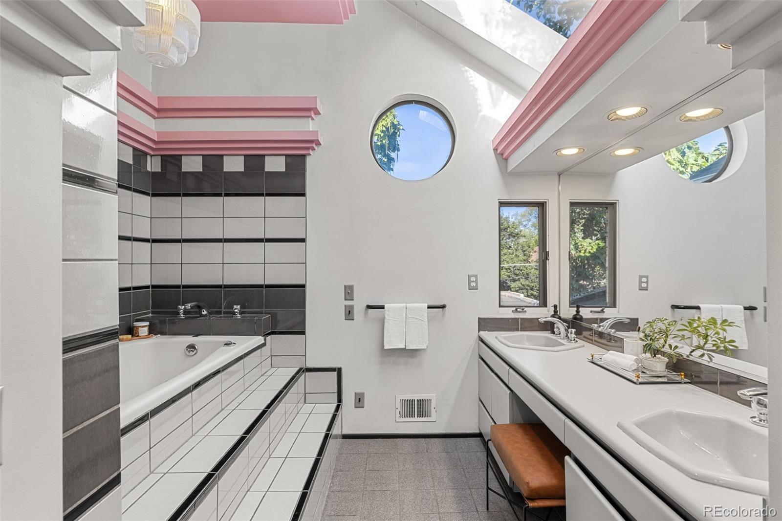MLS Image #37 for 725 n downing street,denver, Colorado