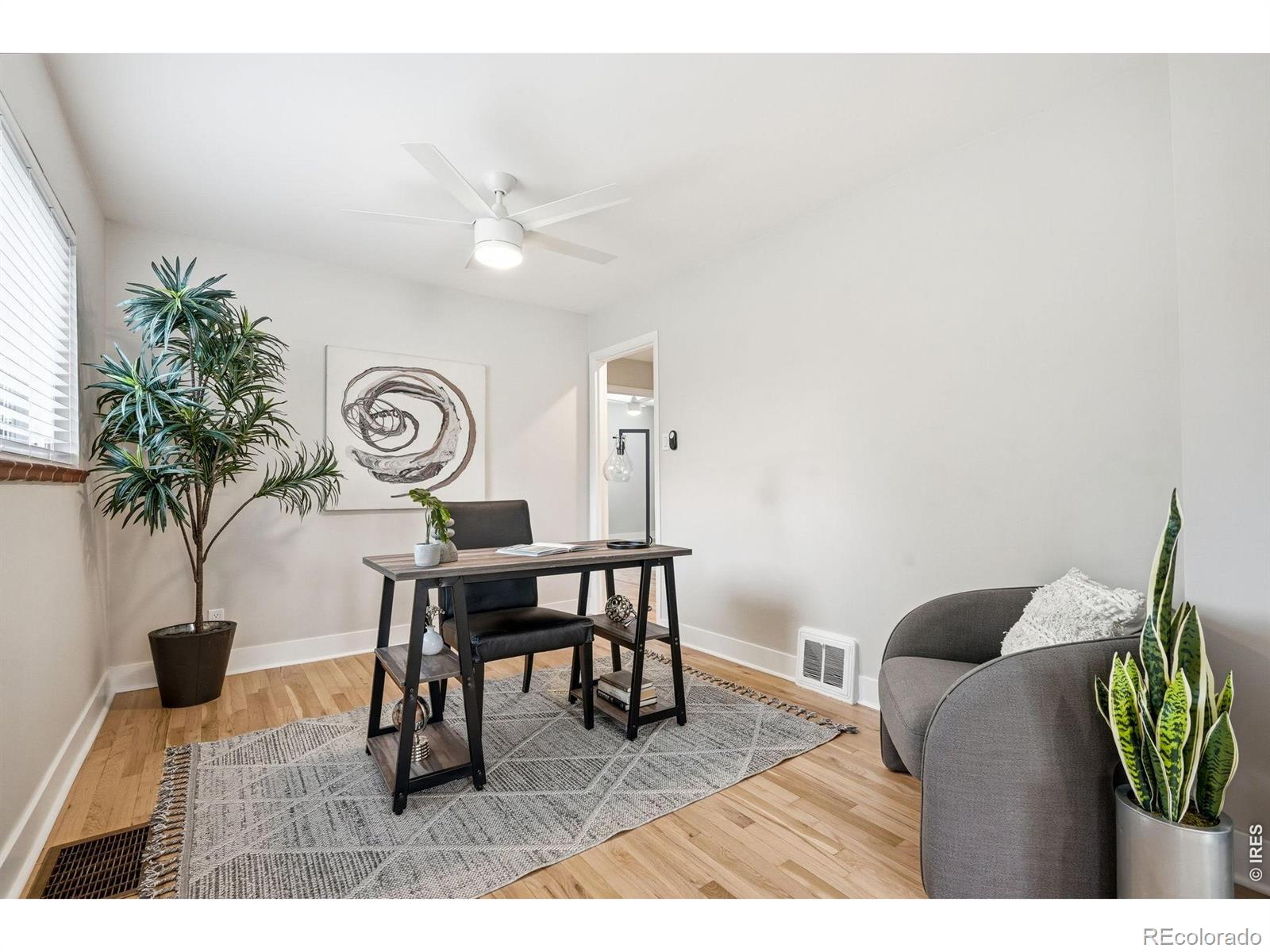 MLS Image #10 for 4676 e utah place,denver, Colorado