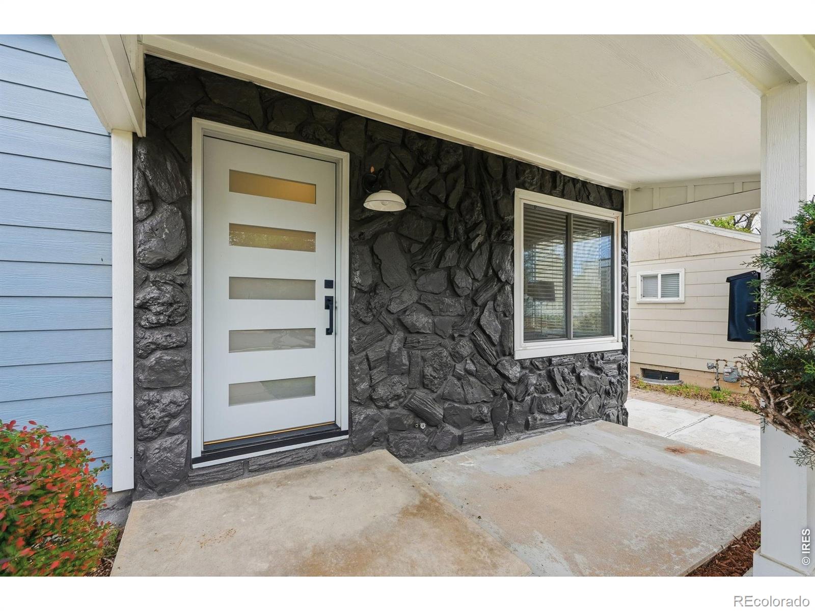MLS Image #3 for 4676 e utah place,denver, Colorado