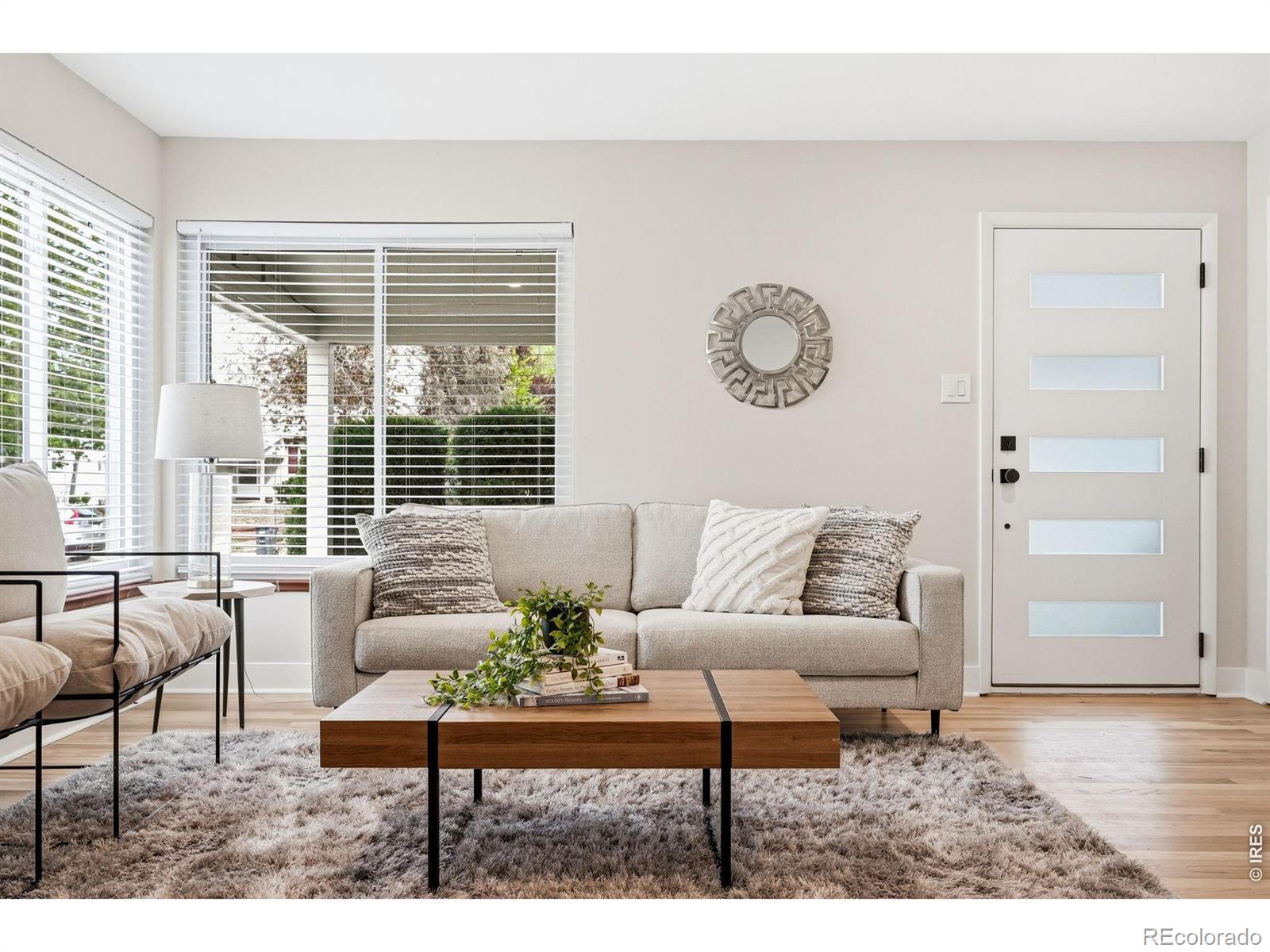 MLS Image #4 for 4676 e utah place,denver, Colorado