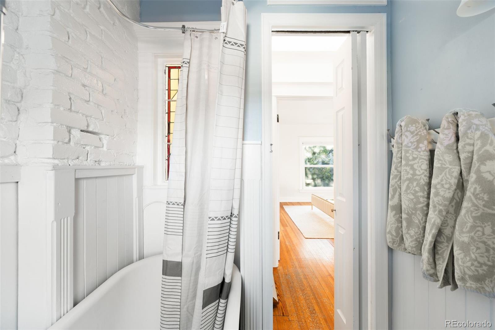 MLS Image #15 for 644 n logan street,denver, Colorado