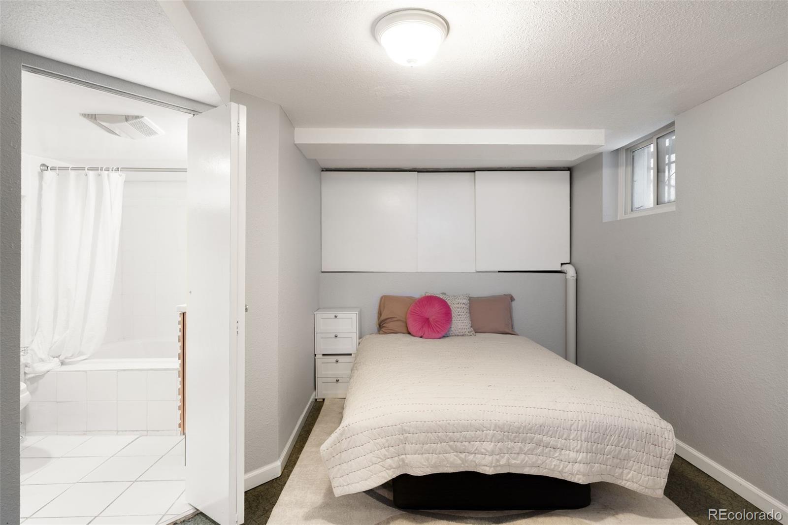 MLS Image #17 for 644 n logan street,denver, Colorado