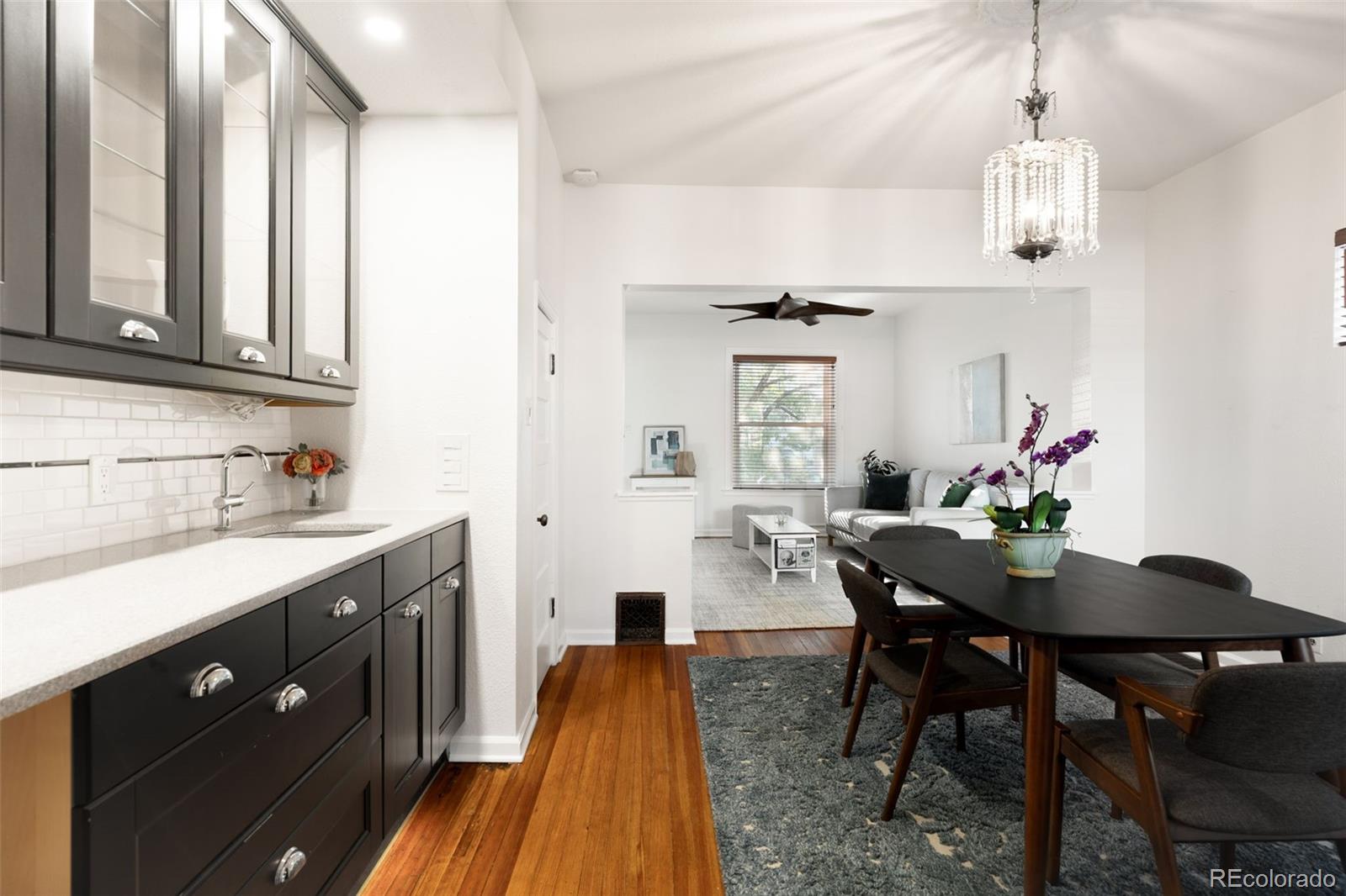 MLS Image #9 for 644 n logan street,denver, Colorado